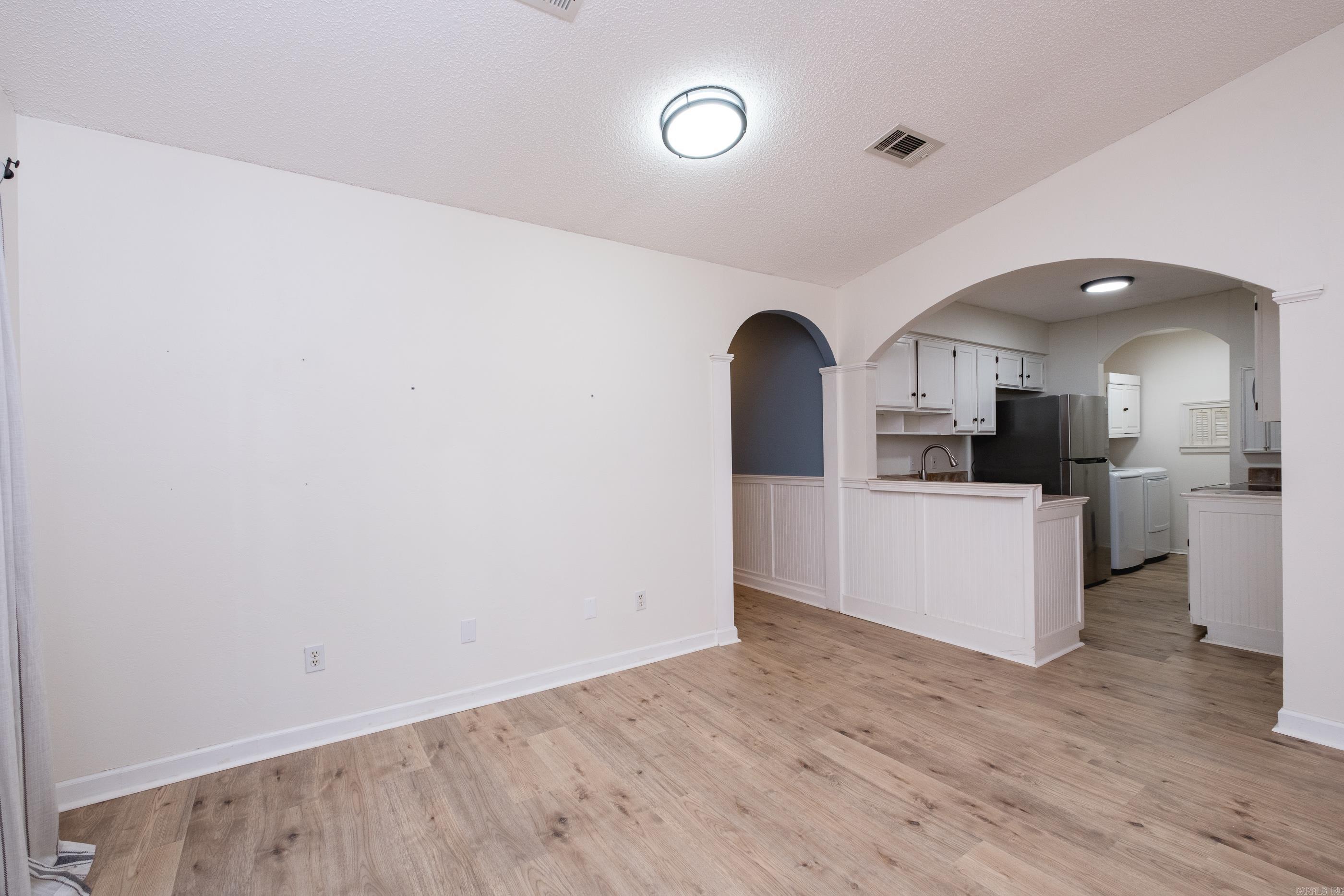 1814 Calgary Trail Property Photo 17