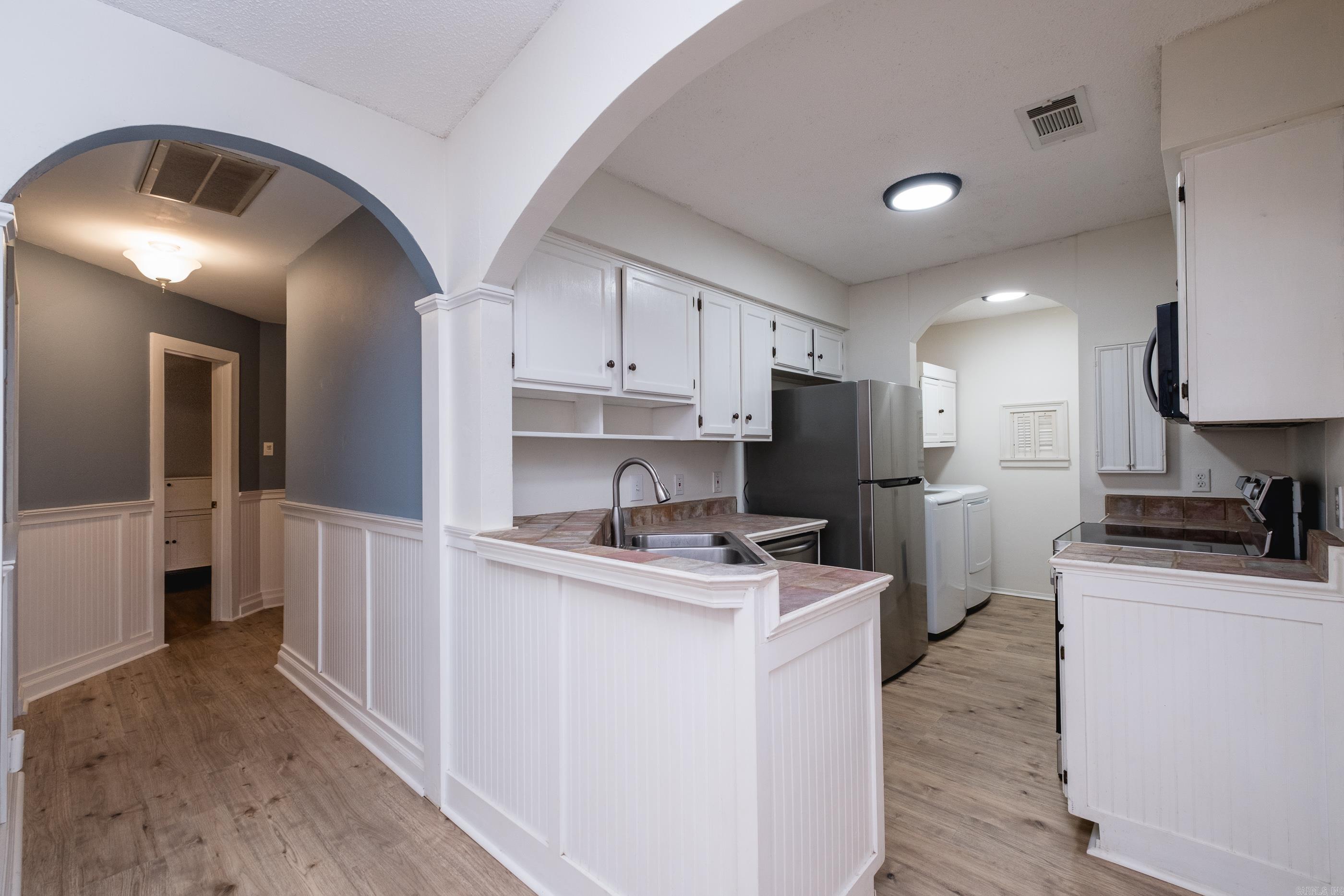 1814 Calgary Trail Property Photo 18