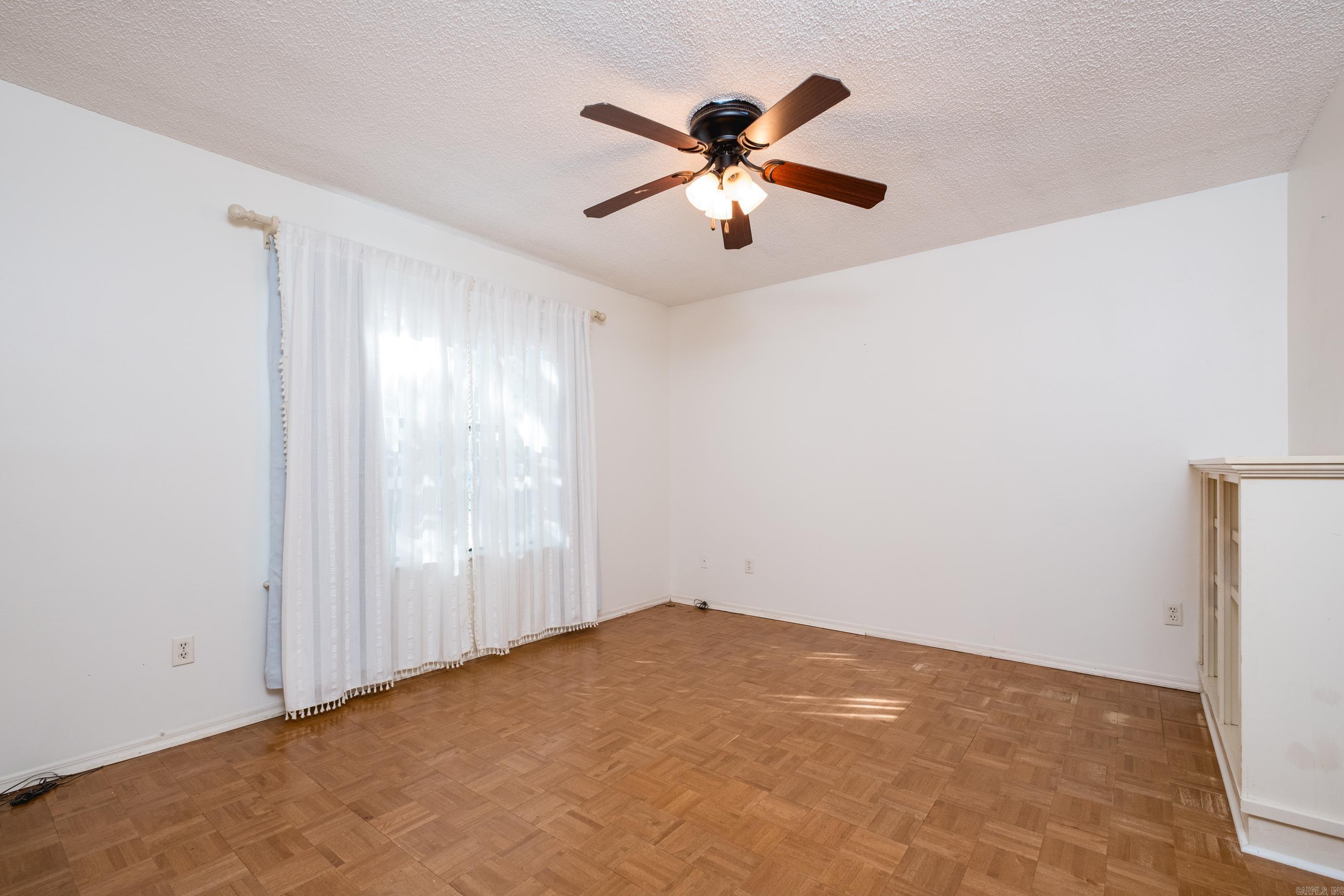 1814 Calgary Trail Property Photo 28