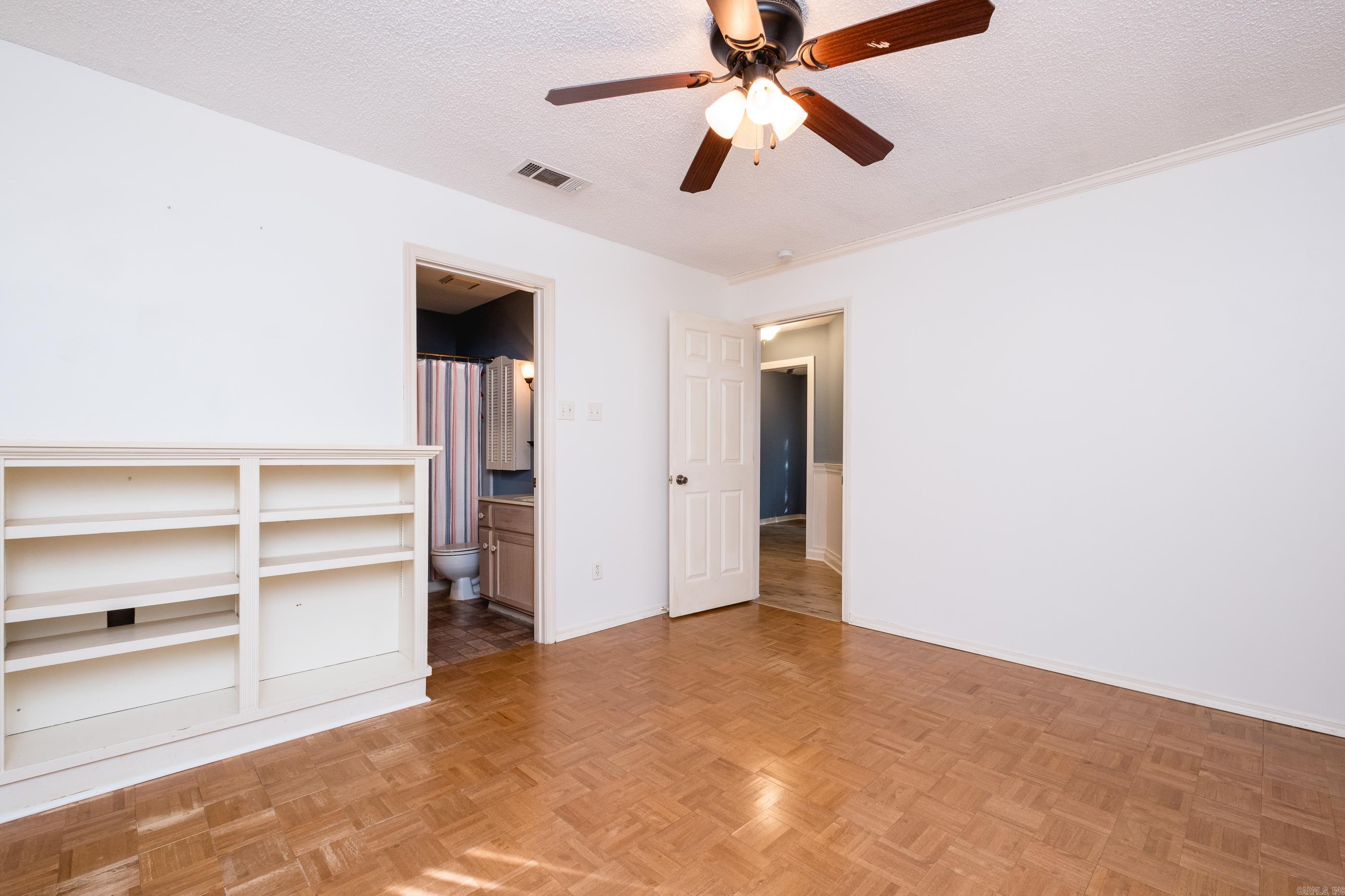 1814 Calgary Trail Property Photo 30