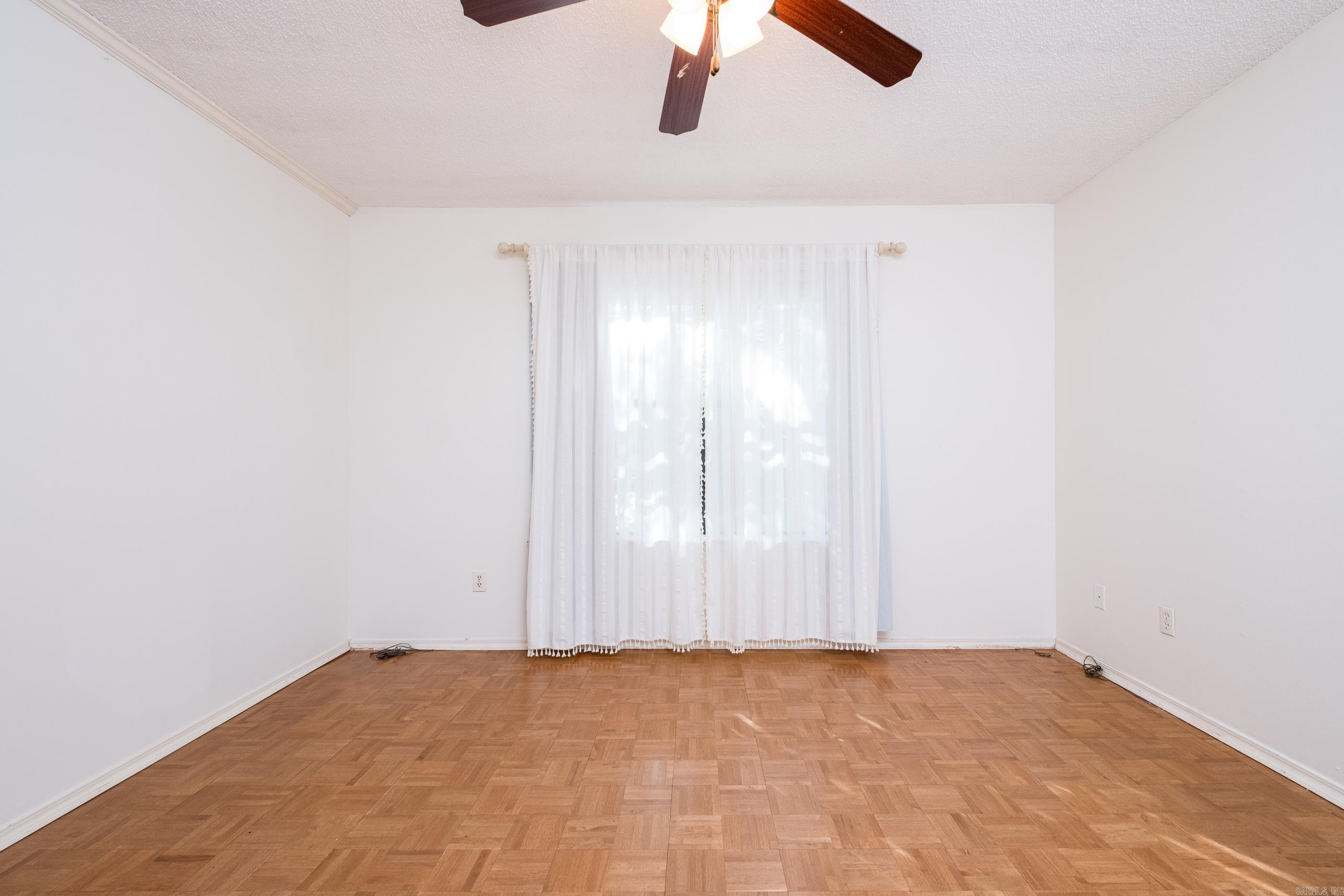 1814 Calgary Trail Property Photo 31