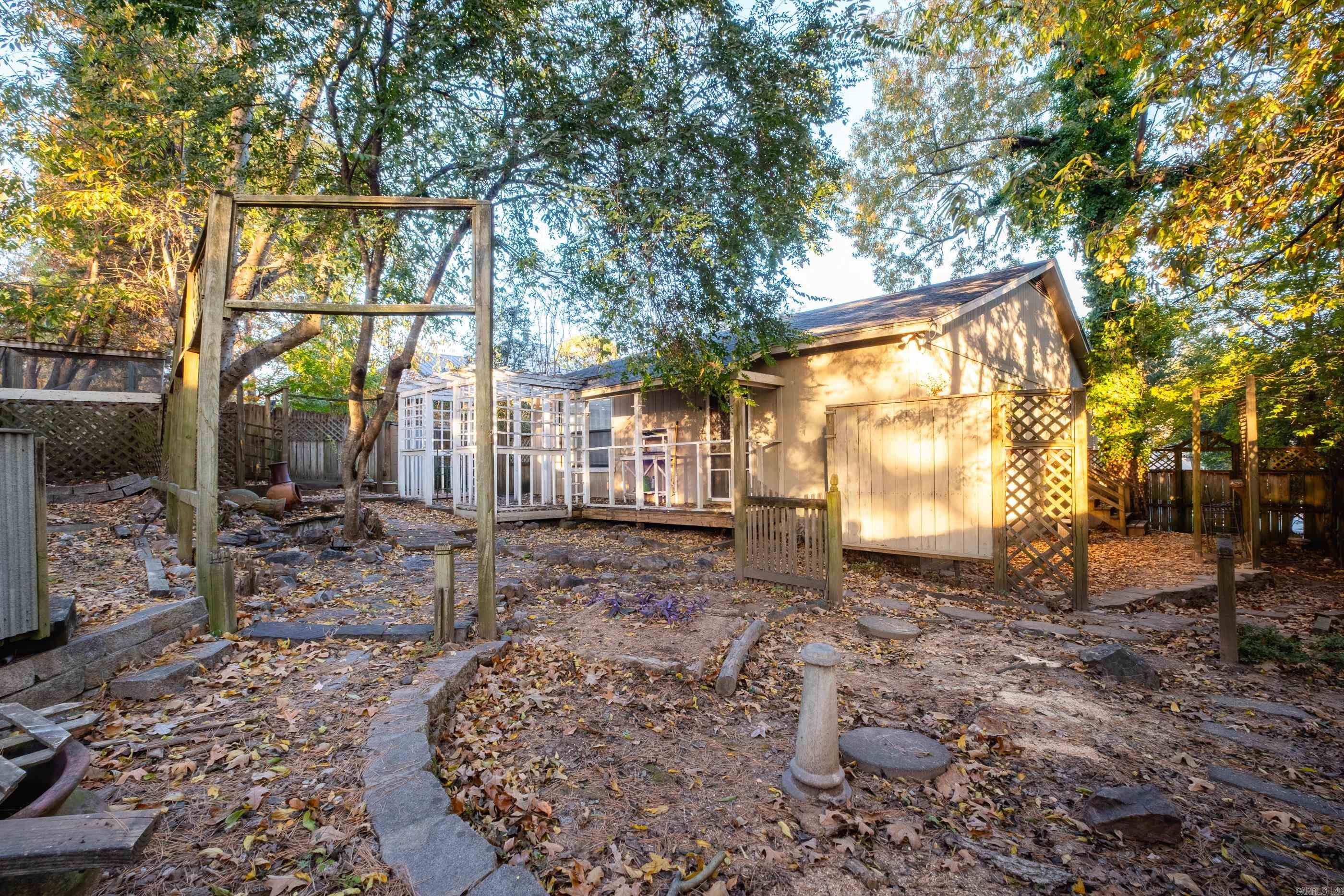 1814 Calgary Trail Property Photo 43