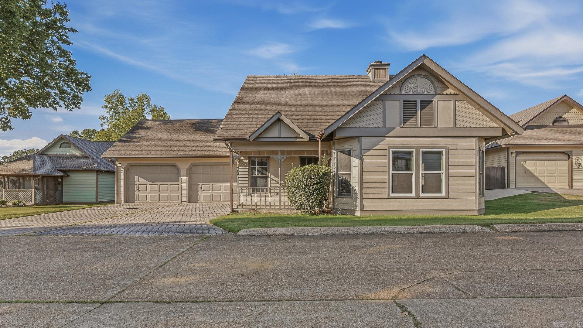 2625 Greenbriar Property Photo 1