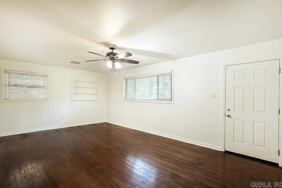 3805 Loch Lane Property Photo 6