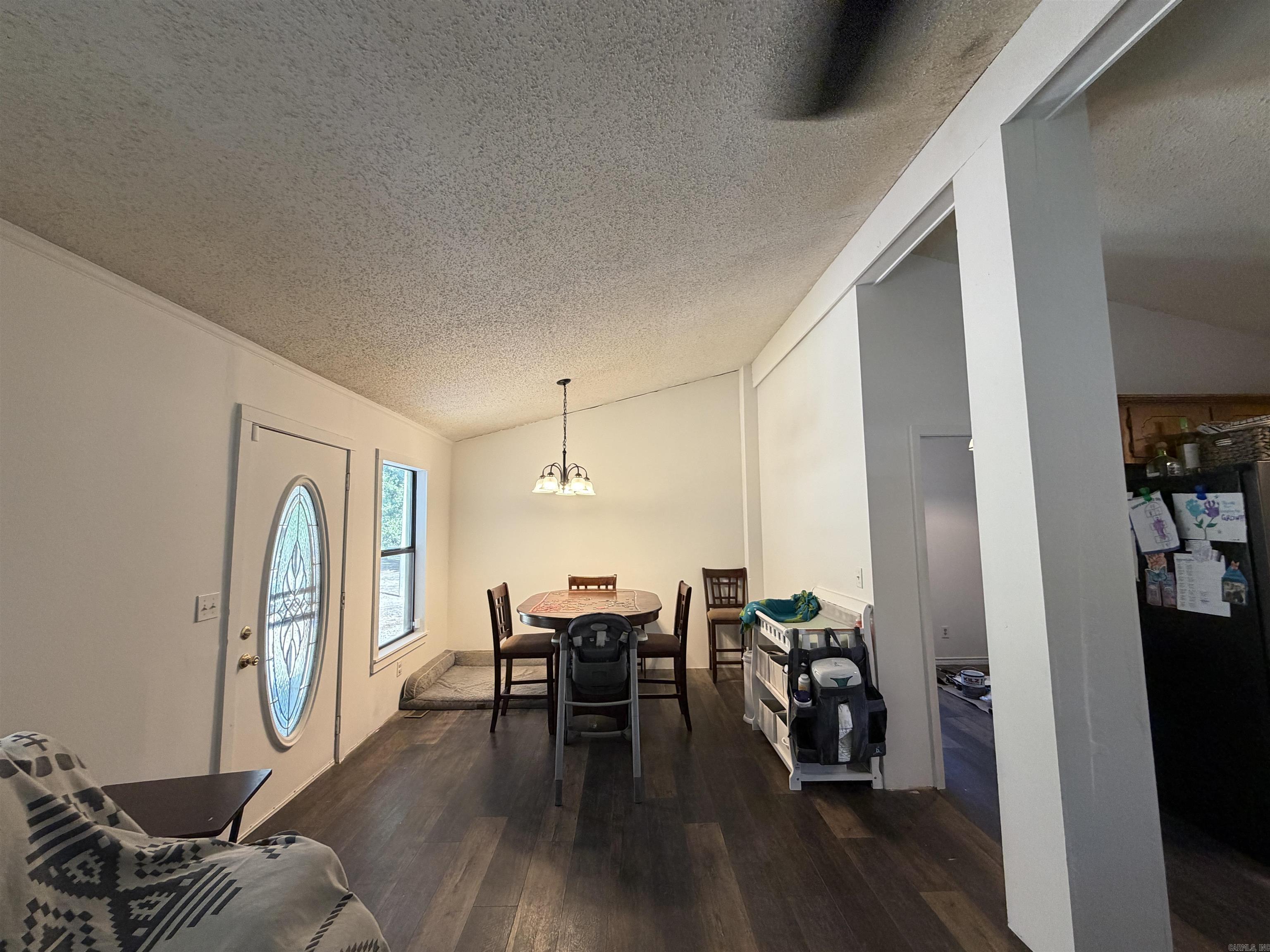 550 Pinewood Property Photo 9