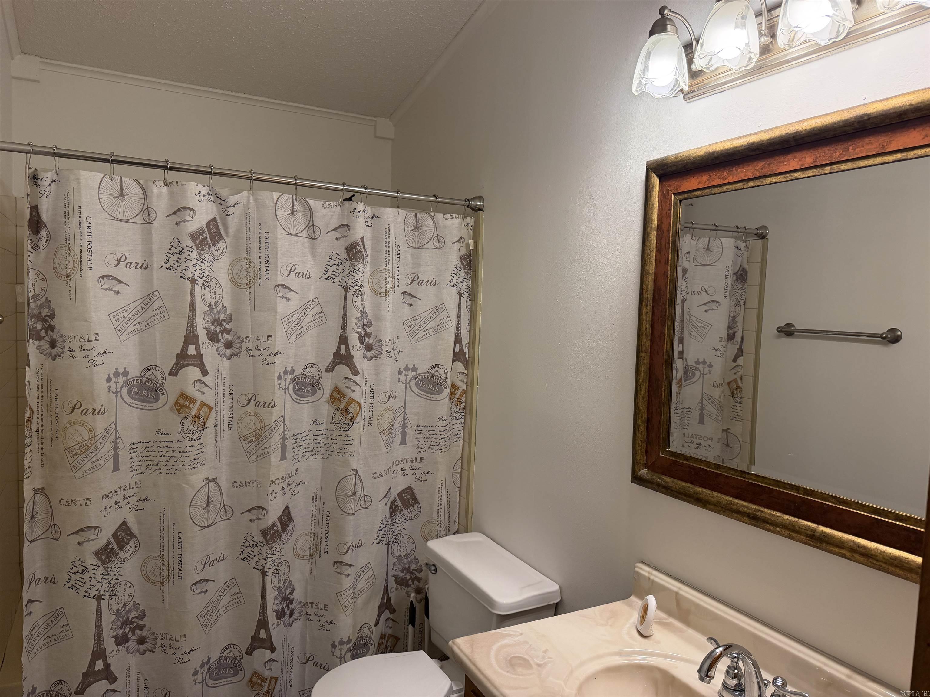 550 Pinewood Property Photo 13