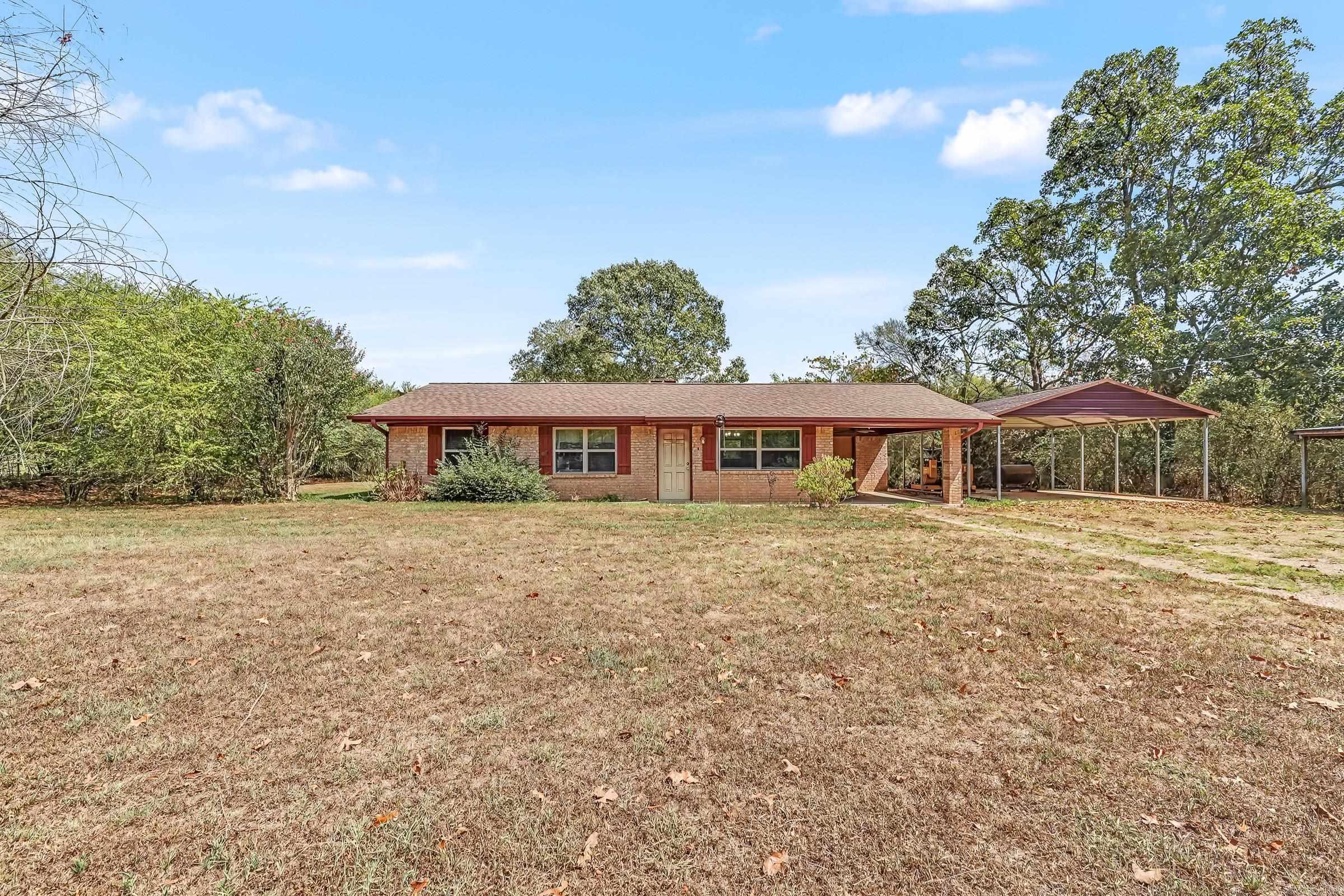 662 Ottawa Road Property Photo 1