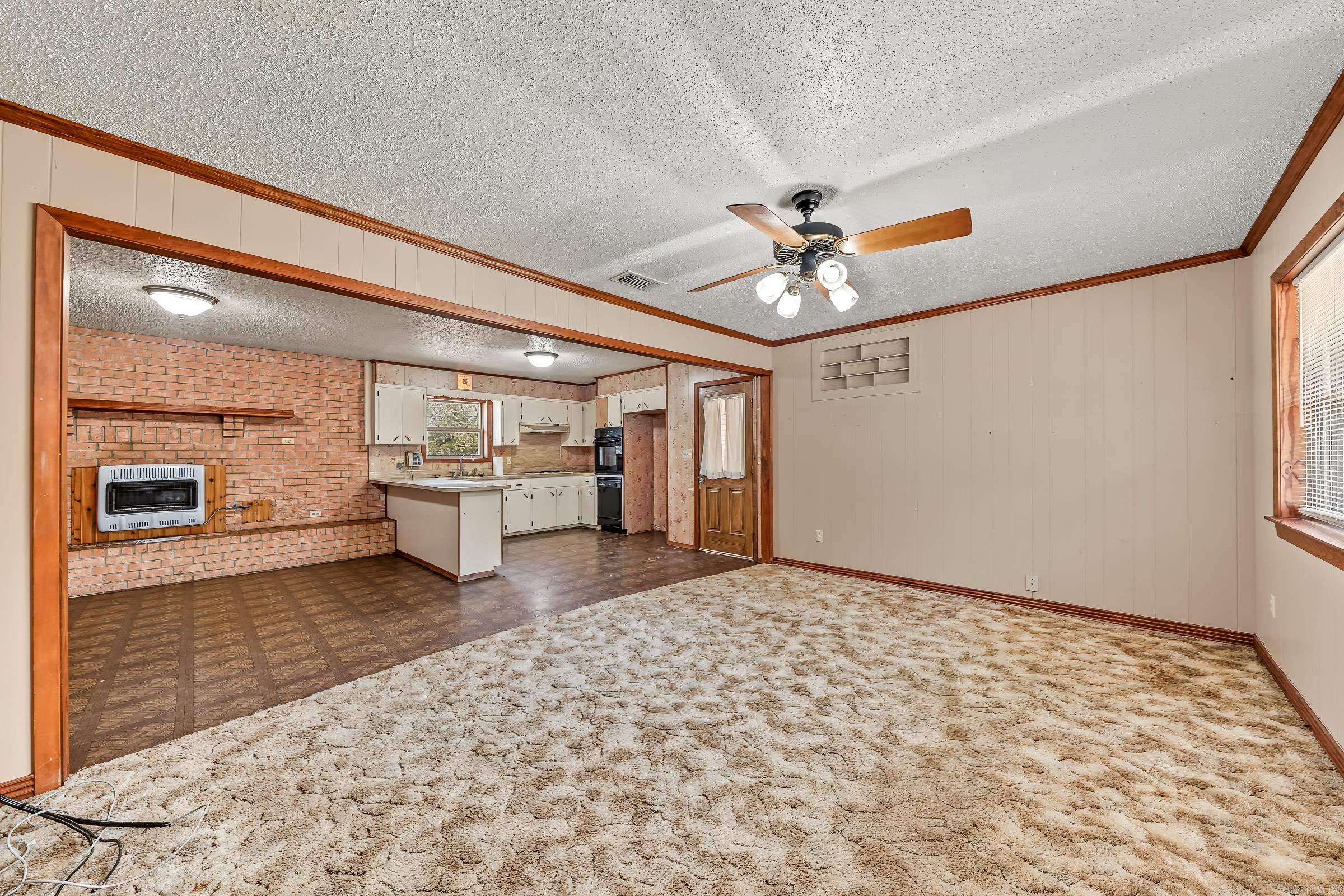 662 Ottawa Road Property Photo 2