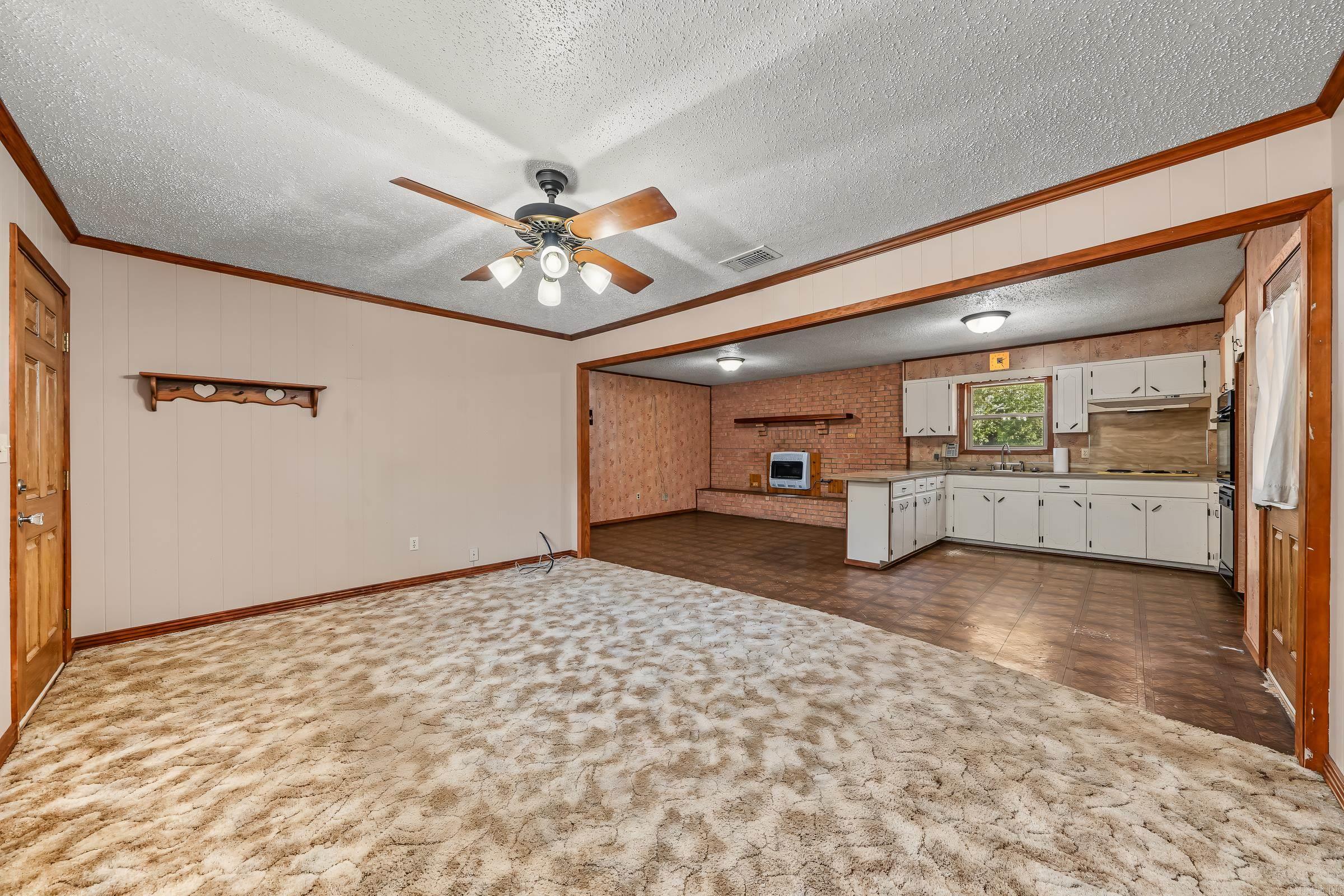 662 Ottawa Road Property Photo 3