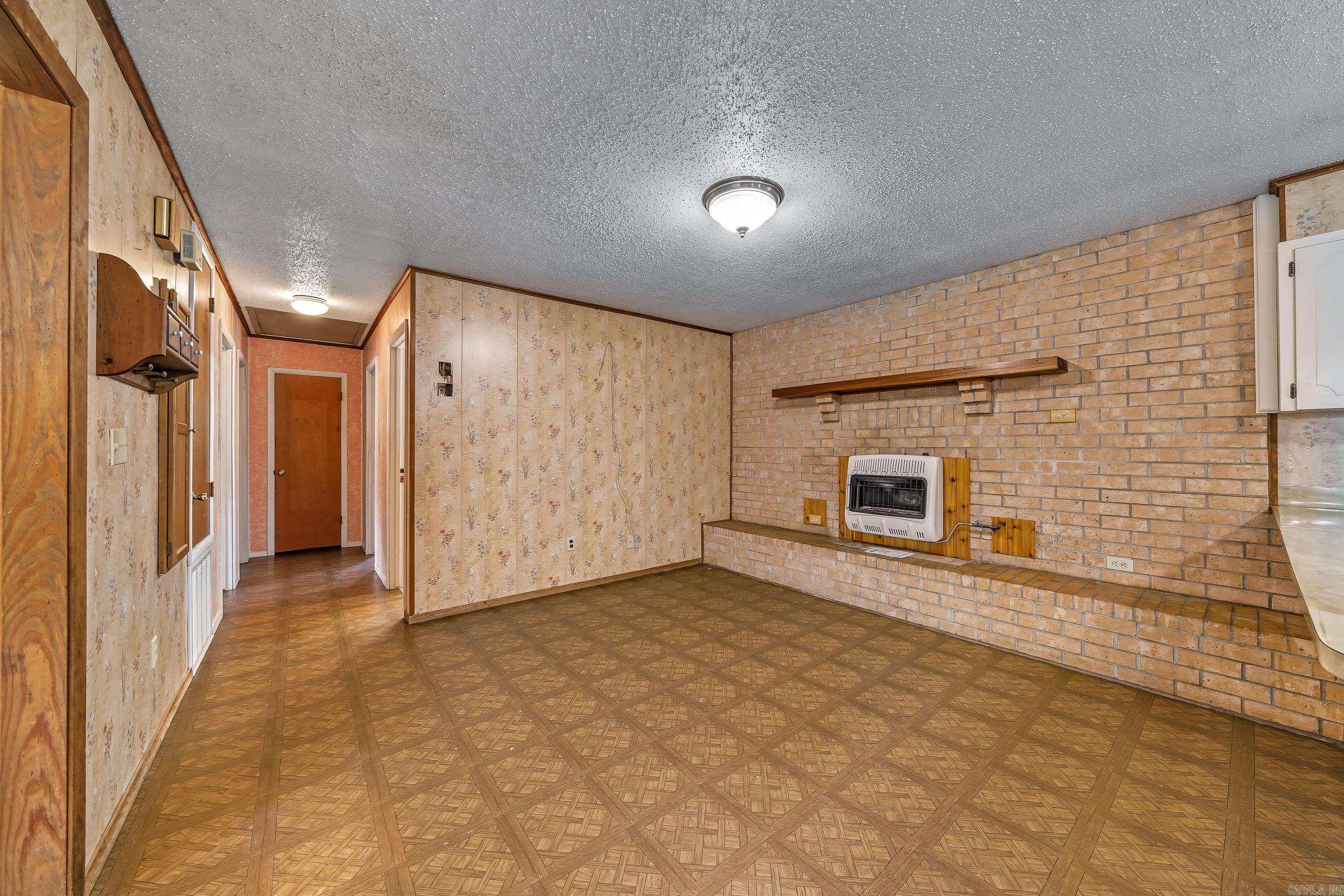 662 Ottawa Road Property Photo 10