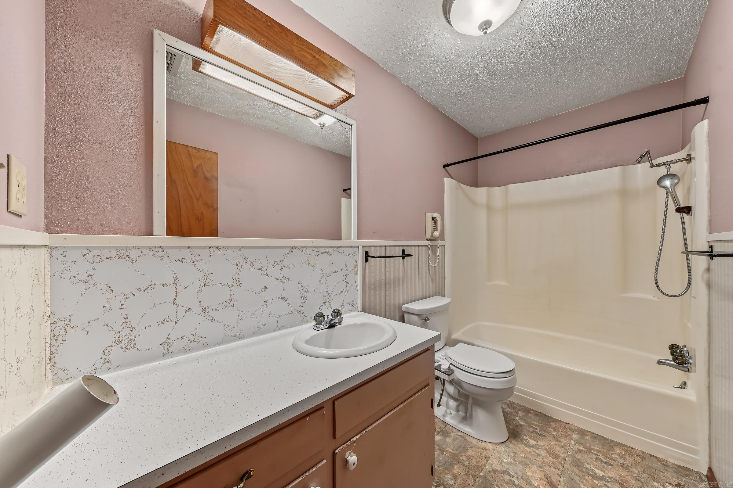662 Ottawa Road Property Photo 14