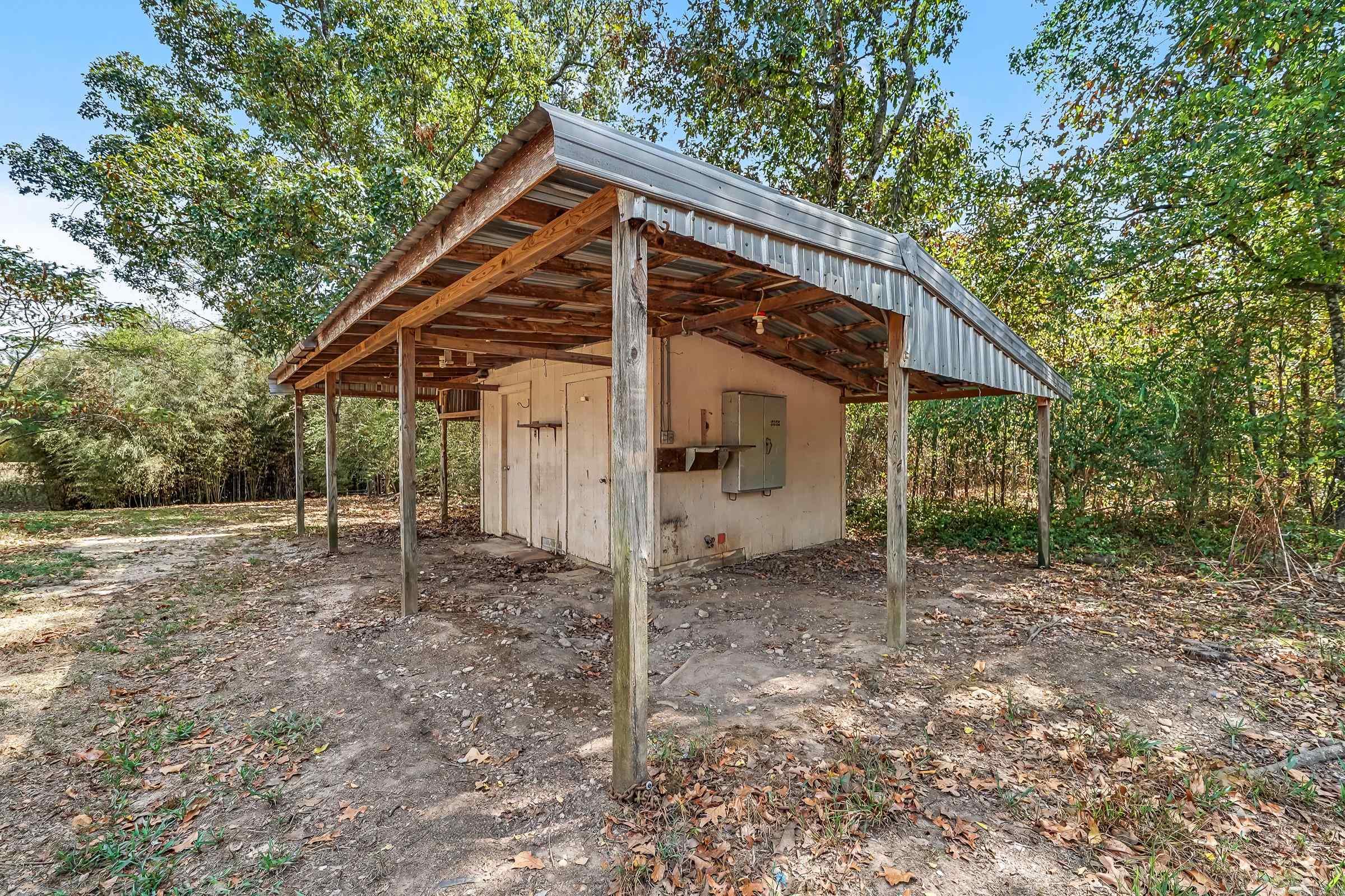662 Ottawa Road Property Photo 21