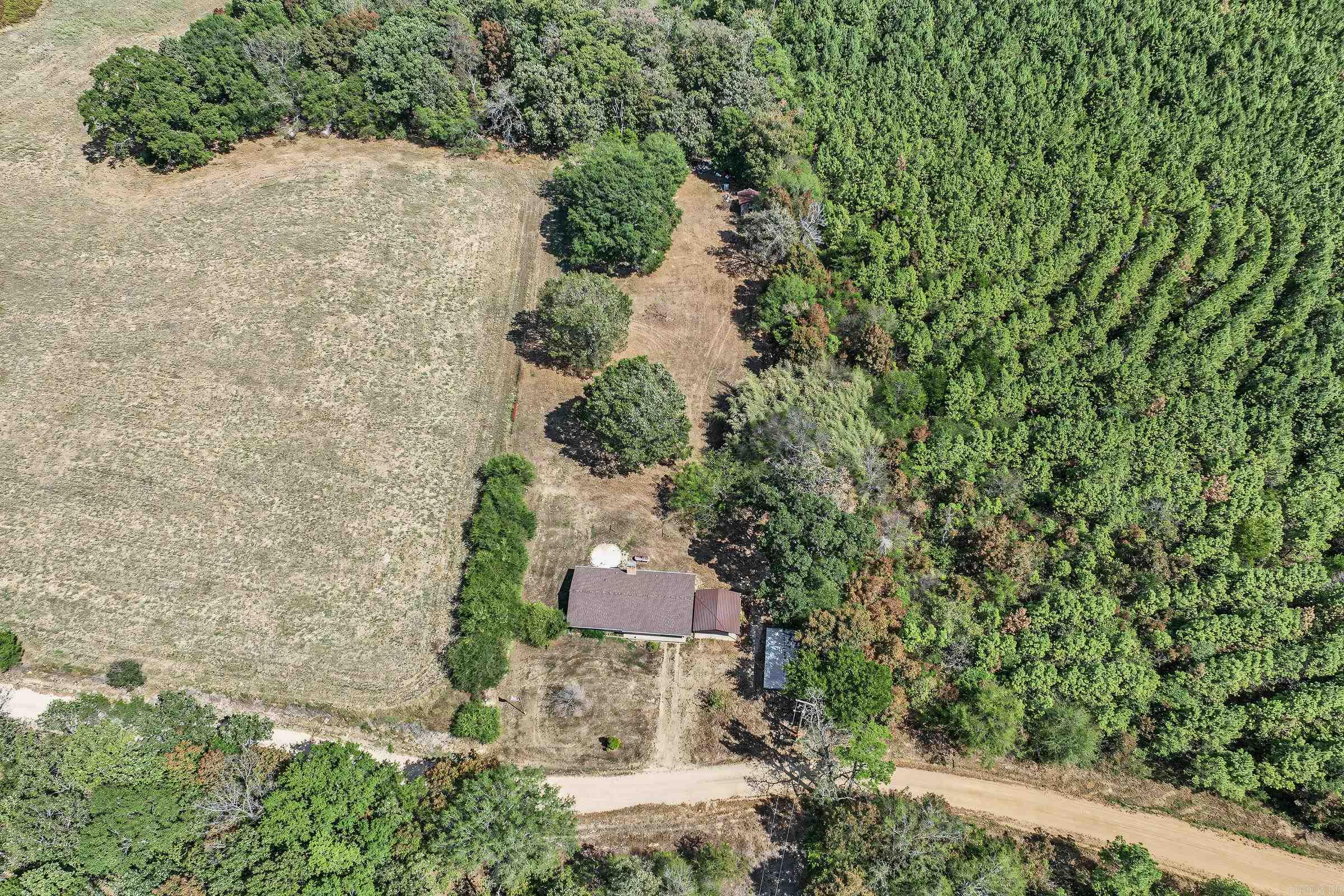 662 Ottawa Road Property Photo 32