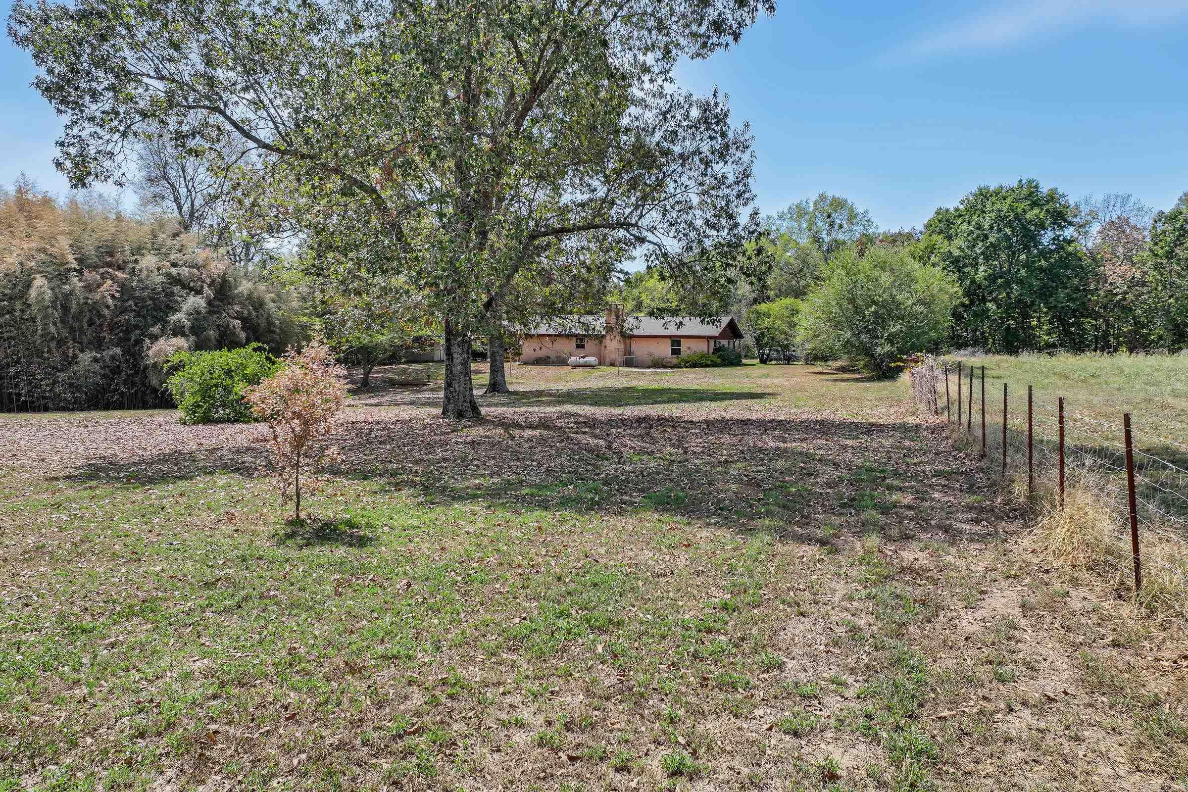 662 Ottawa Road Property Photo 39