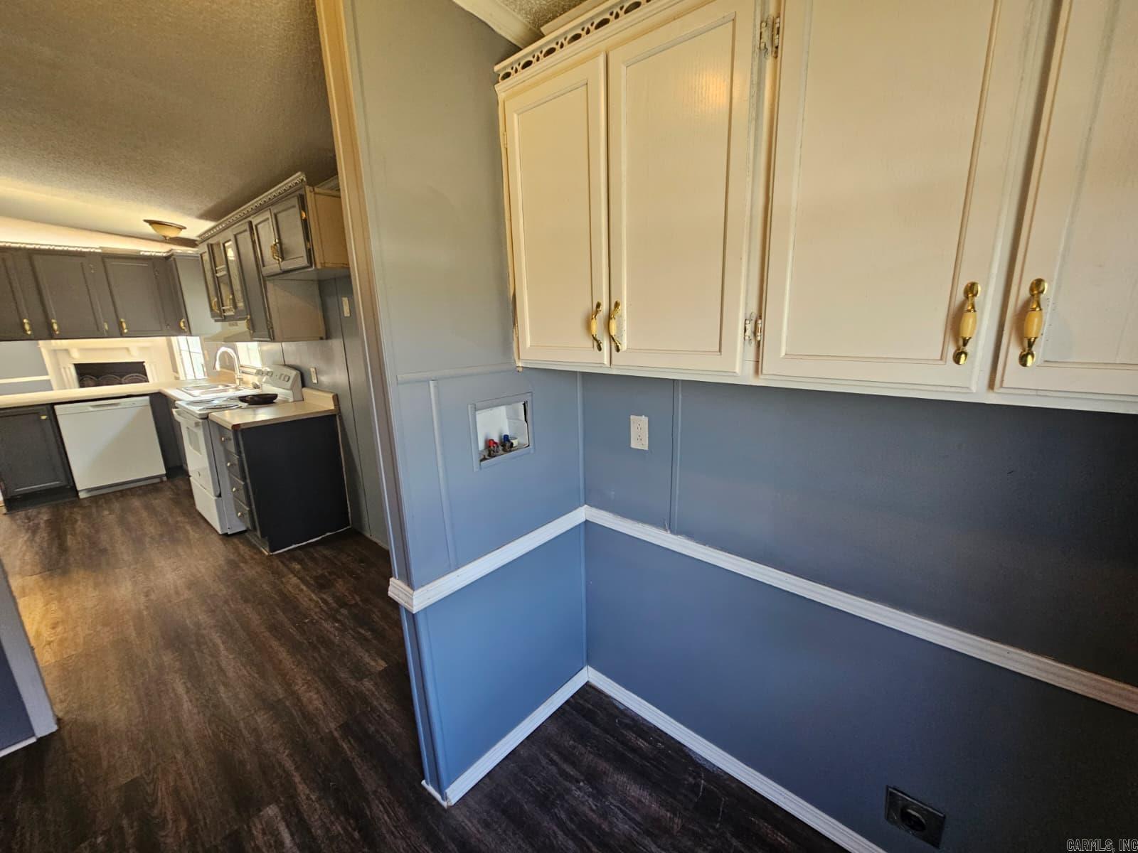 5401 Bayou Meto Loop Property Photo 5