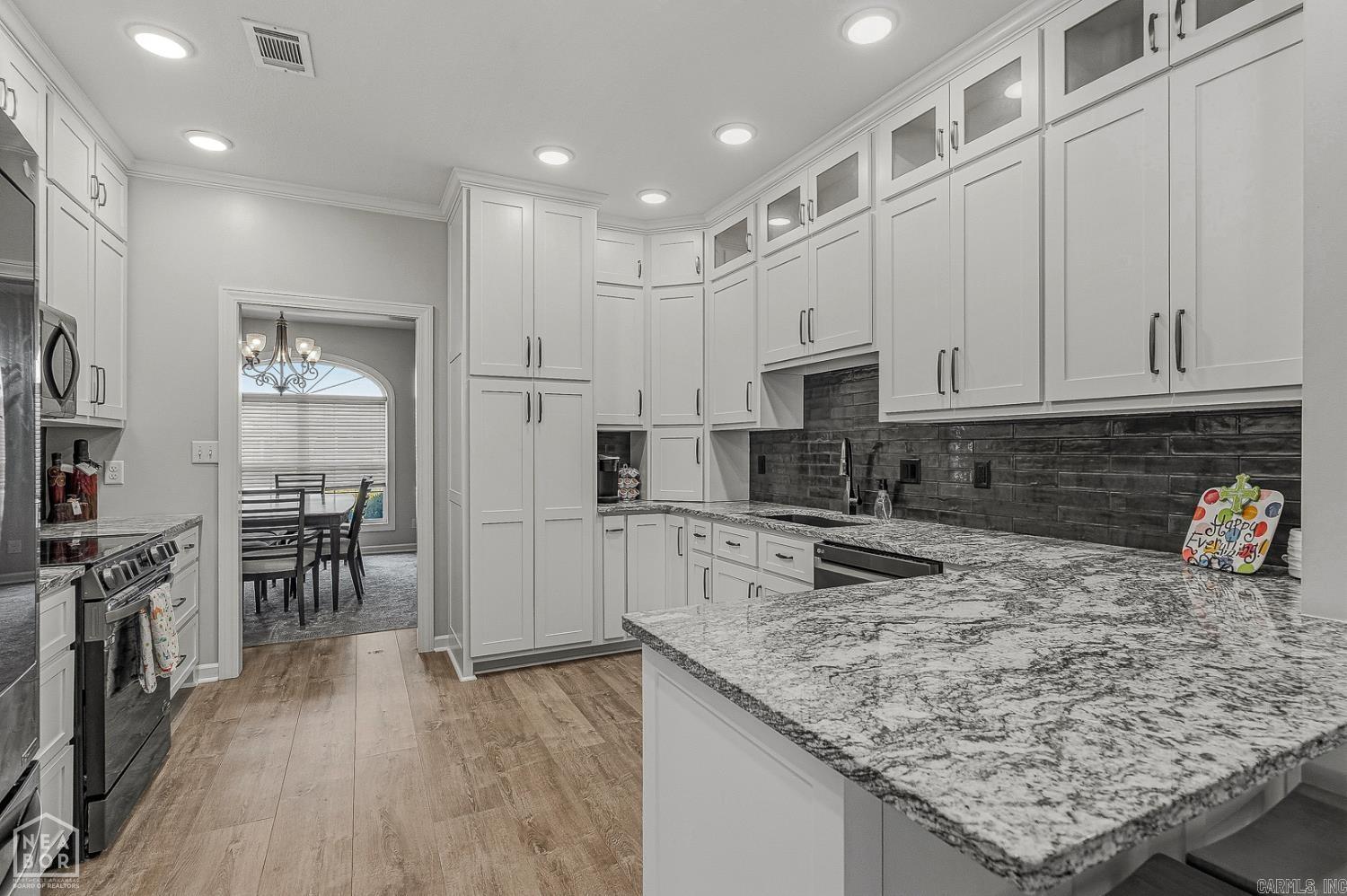4101 Wetherfield Cove Property Photo 3