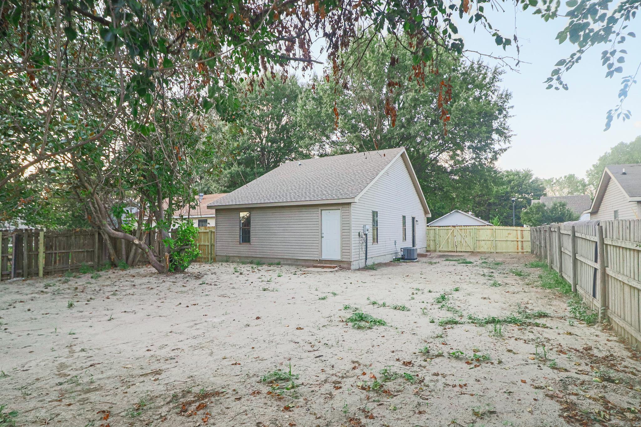 124 Jennifer Property Photo 29