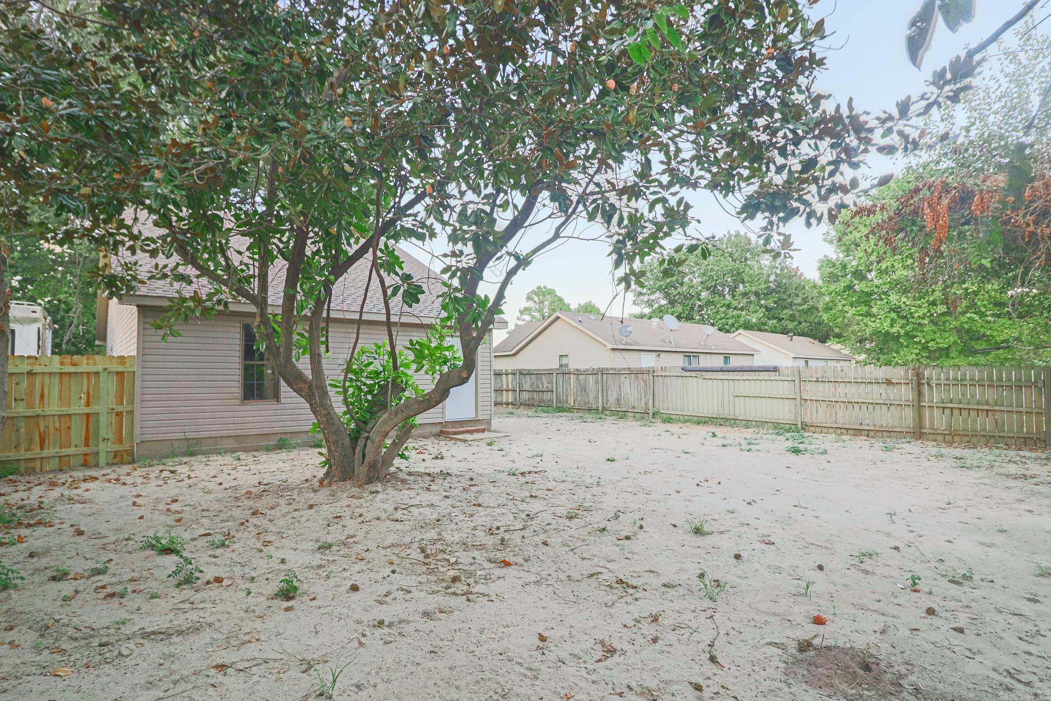 124 Jennifer Property Photo 32