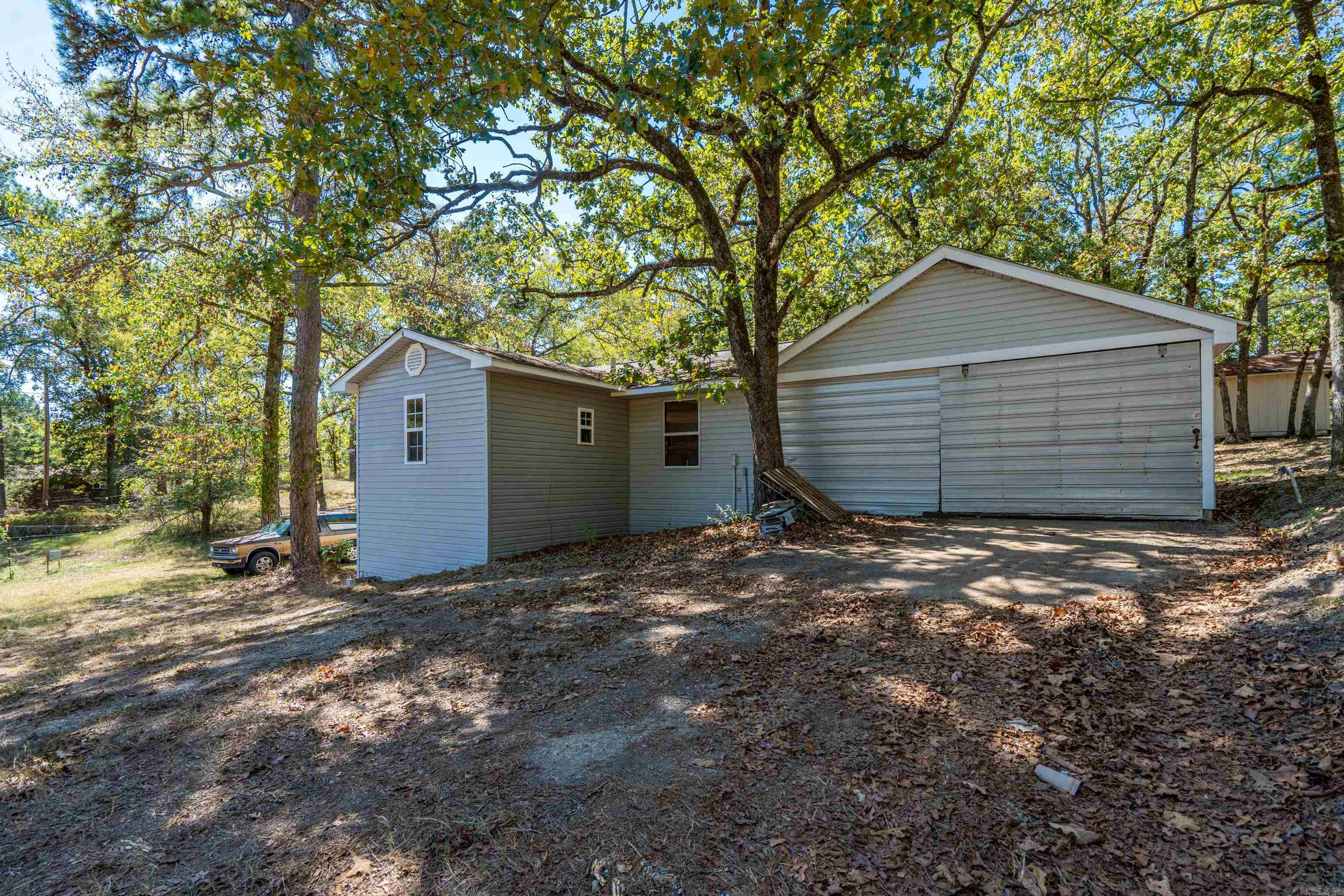 240 Casey St Property Photo 3