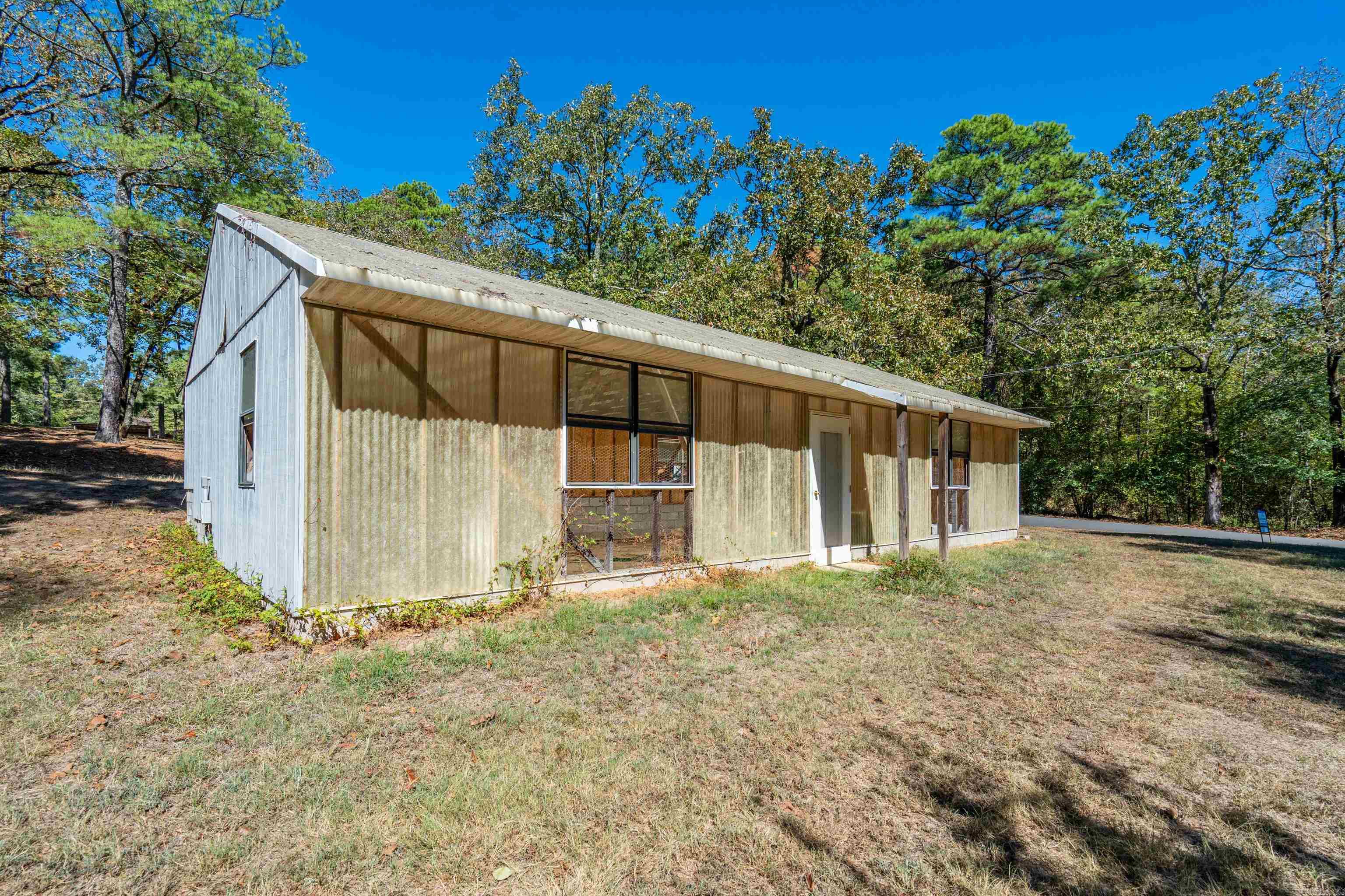 240 Casey St Property Photo 8