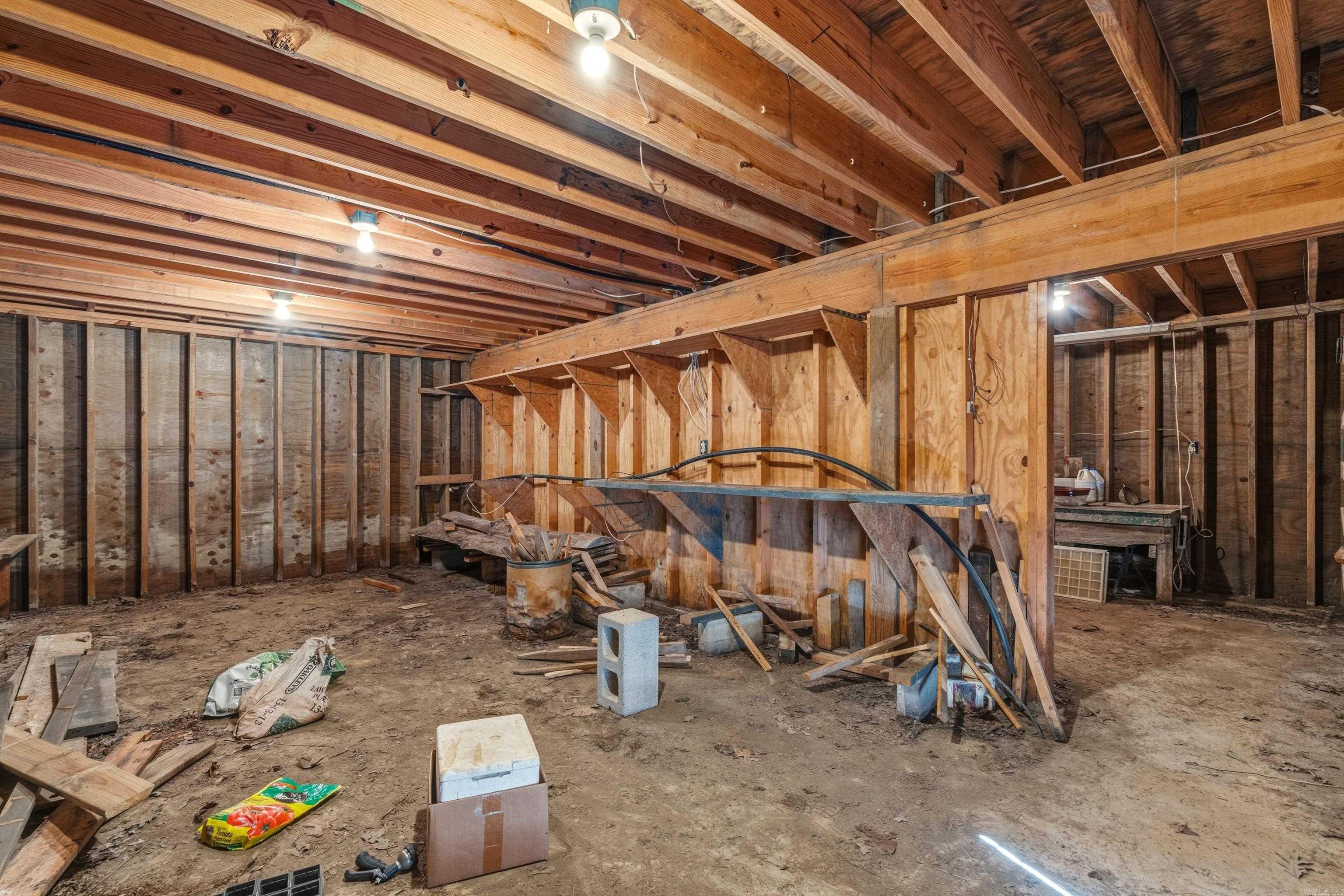 240 Casey St Property Photo 45