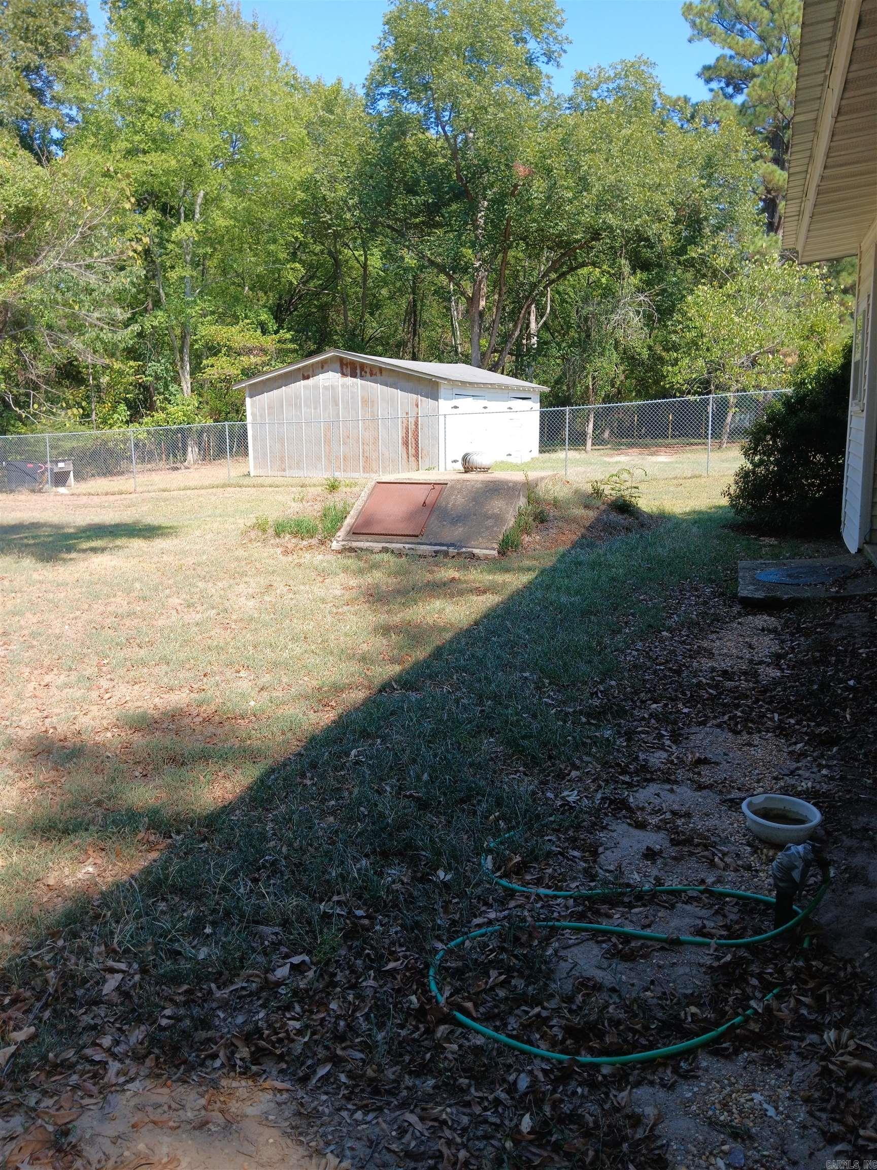 704 W Pine Property Photo 14