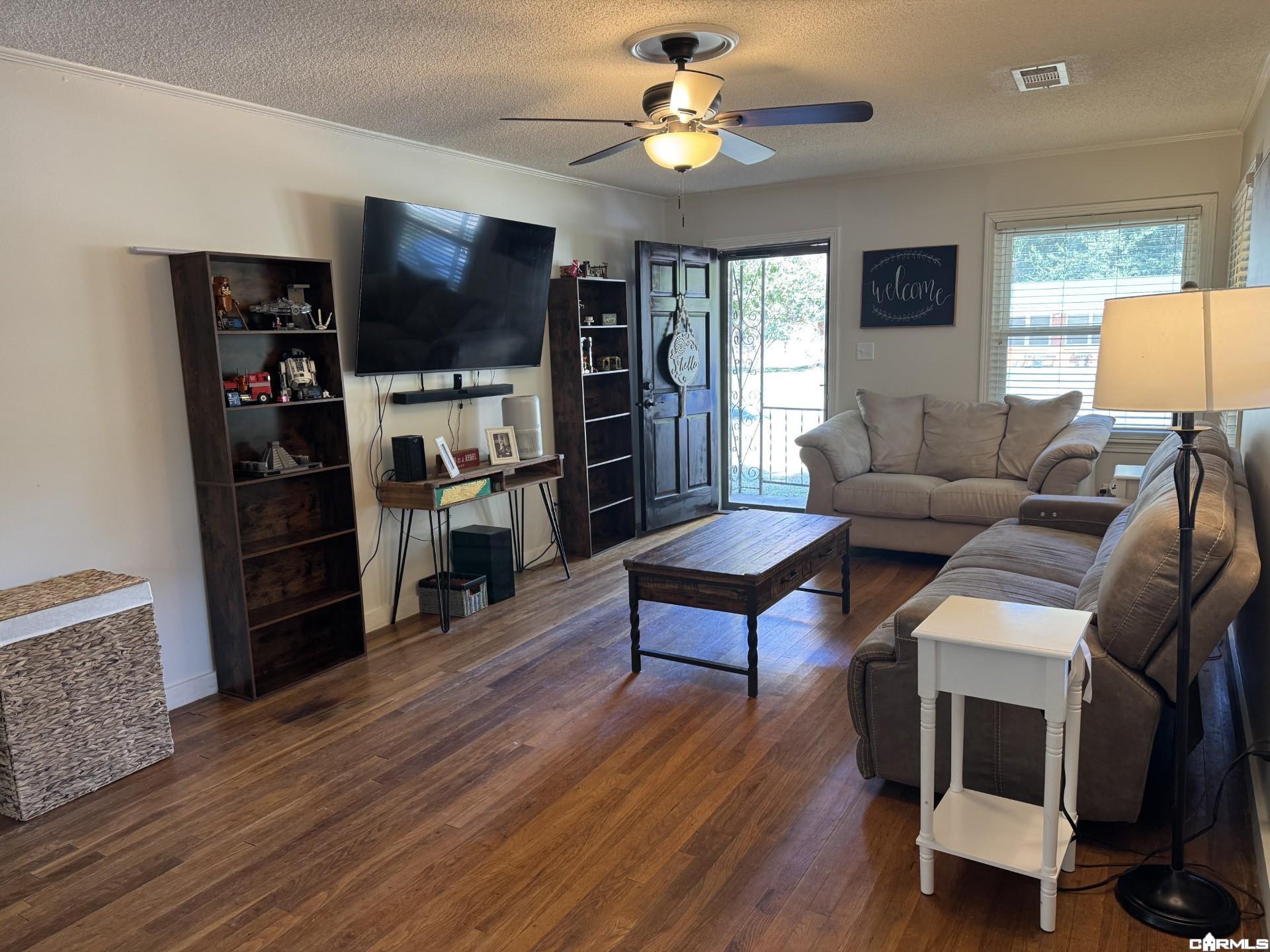 2105 Hairston Street Property Photo 4