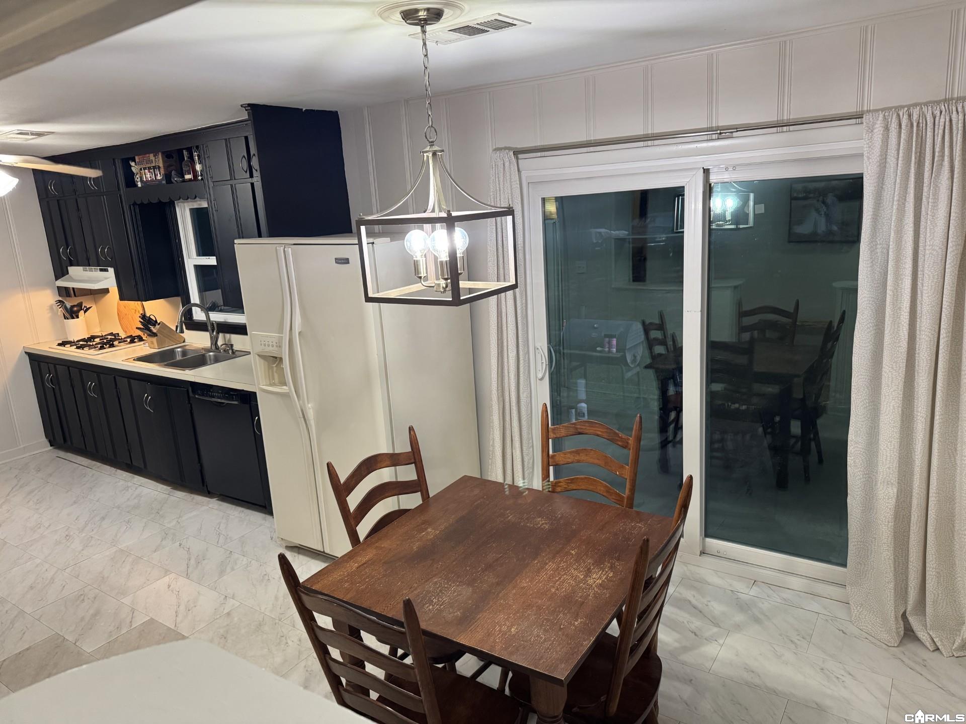 2105 Hairston Street Property Photo 15