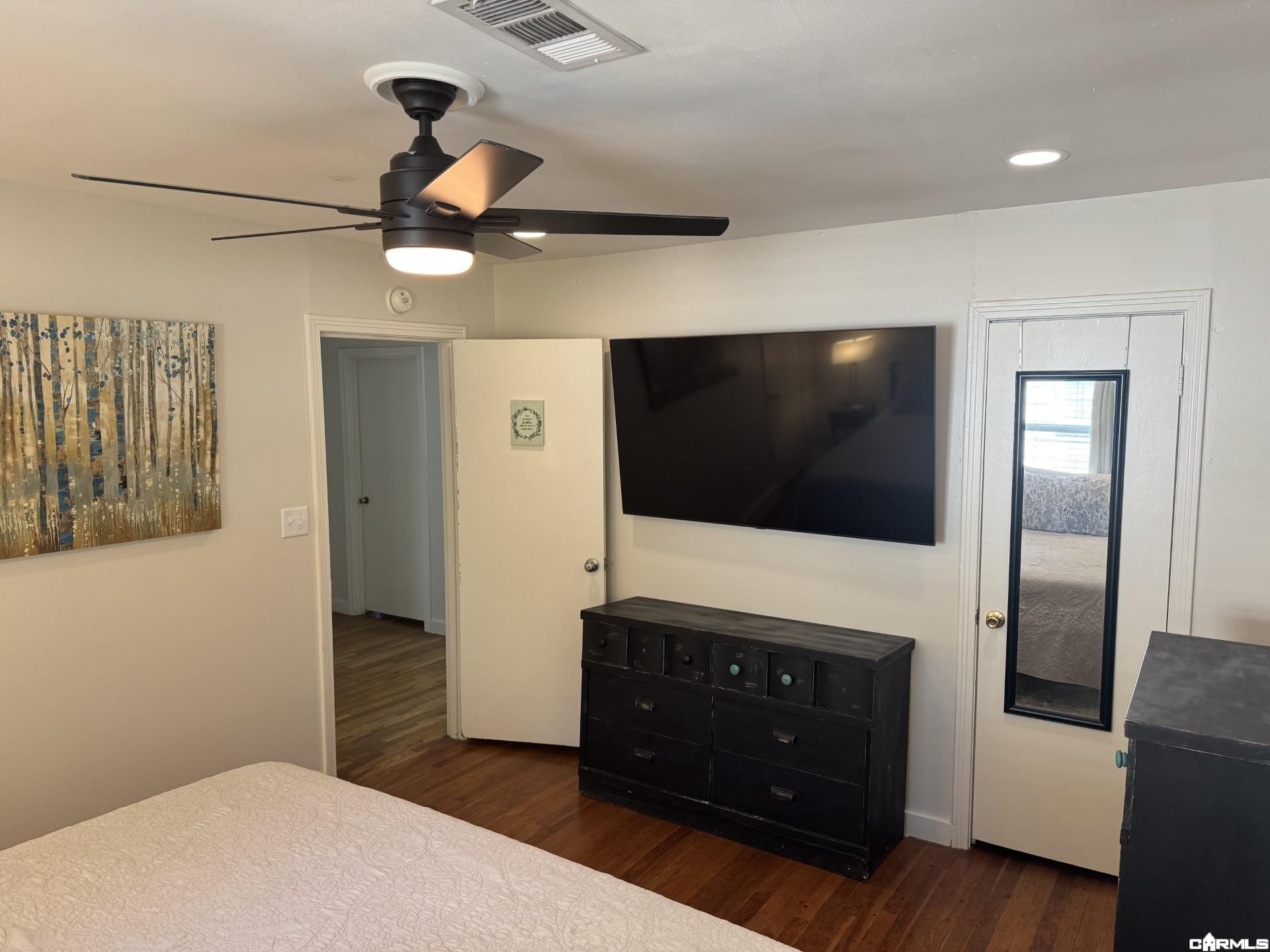 2105 Hairston Street Property Photo 22