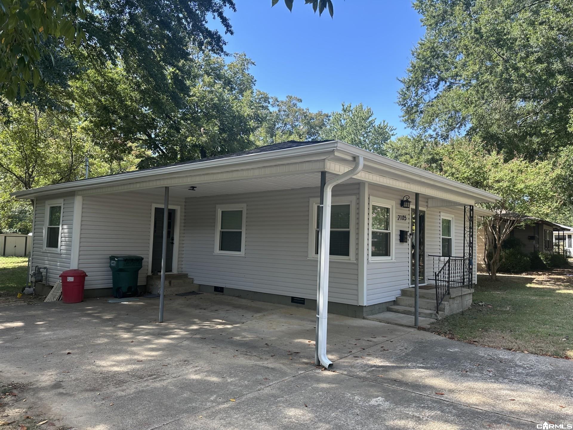 2105 Hairston Street Property Photo 32
