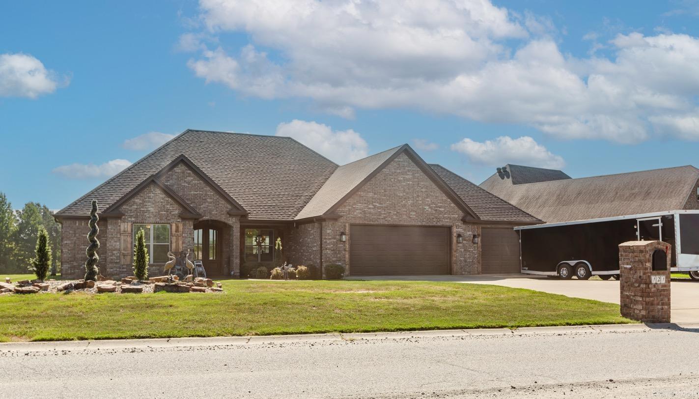 121 Plantation Drive Property Photo 2