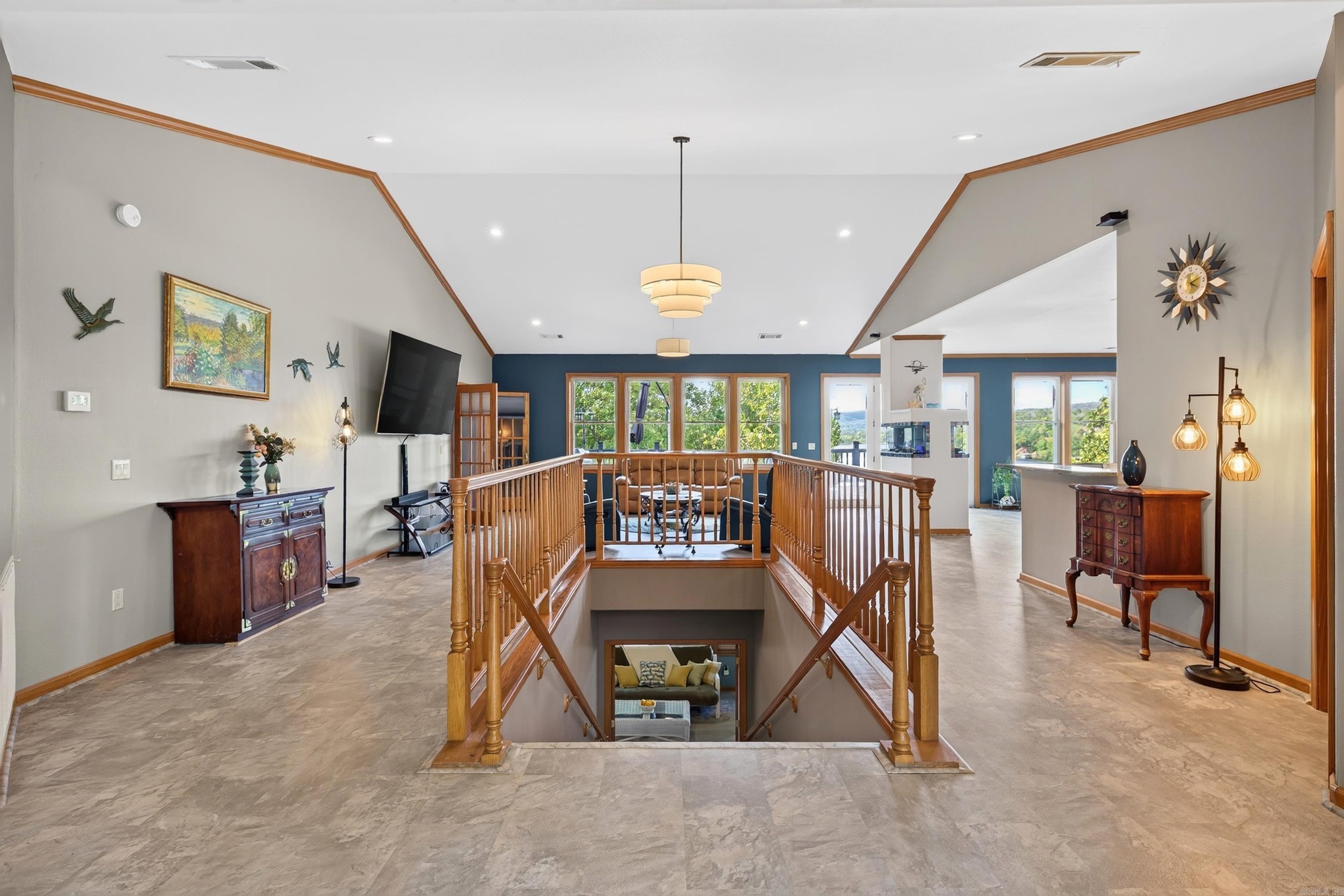 139 Waterfront Court Property Photo 18