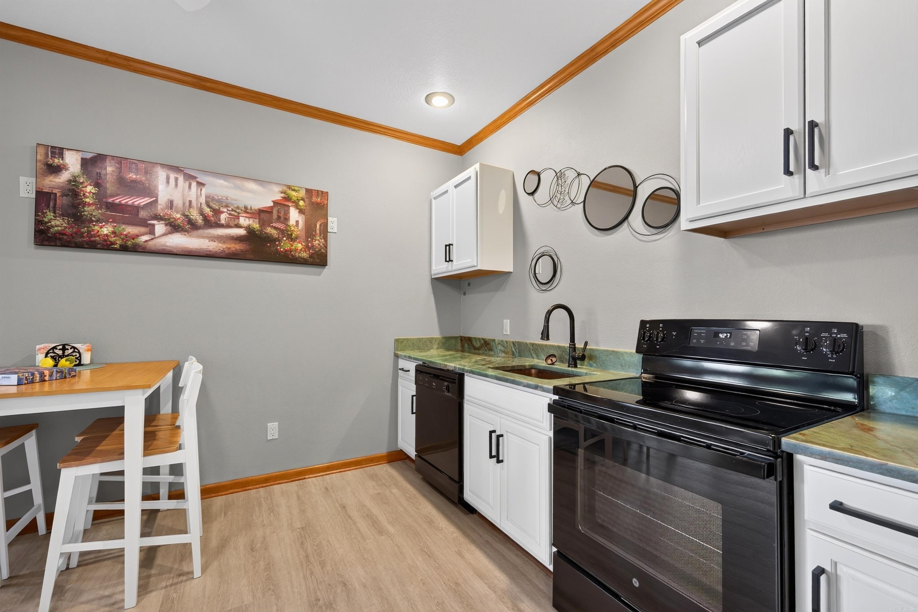 139 Waterfront Court Property Photo 38