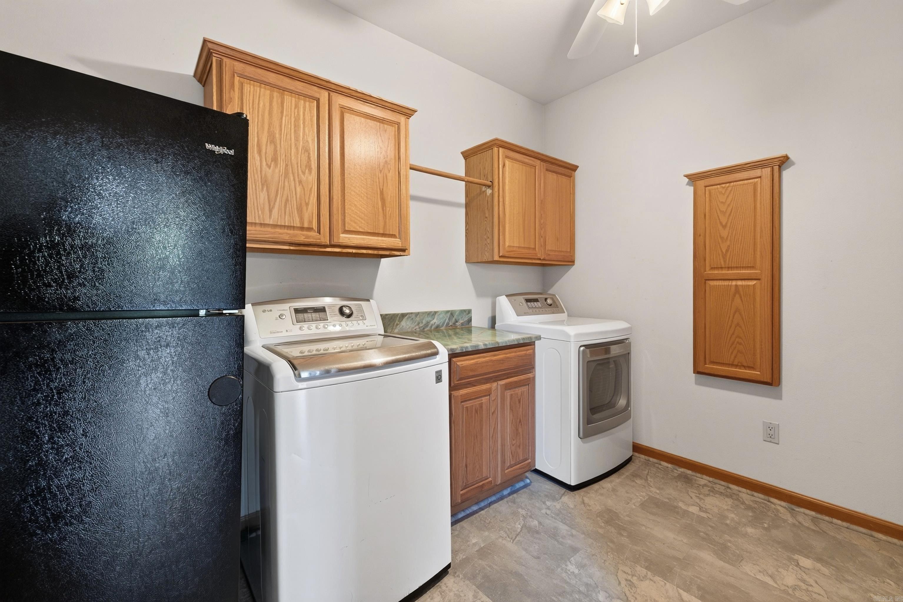 139 Waterfront Court Property Photo 39