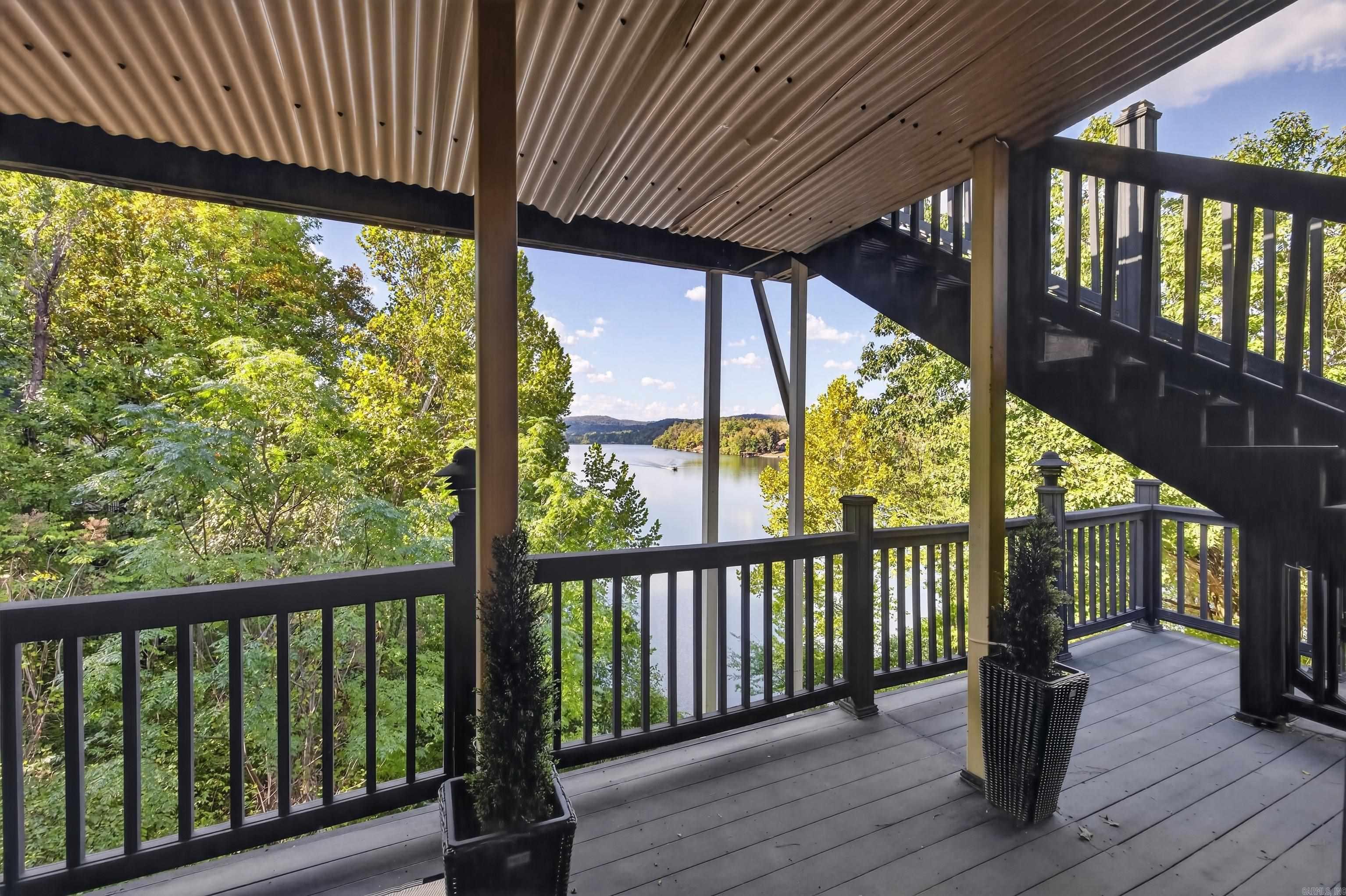 139 Waterfront Court Property Photo 43