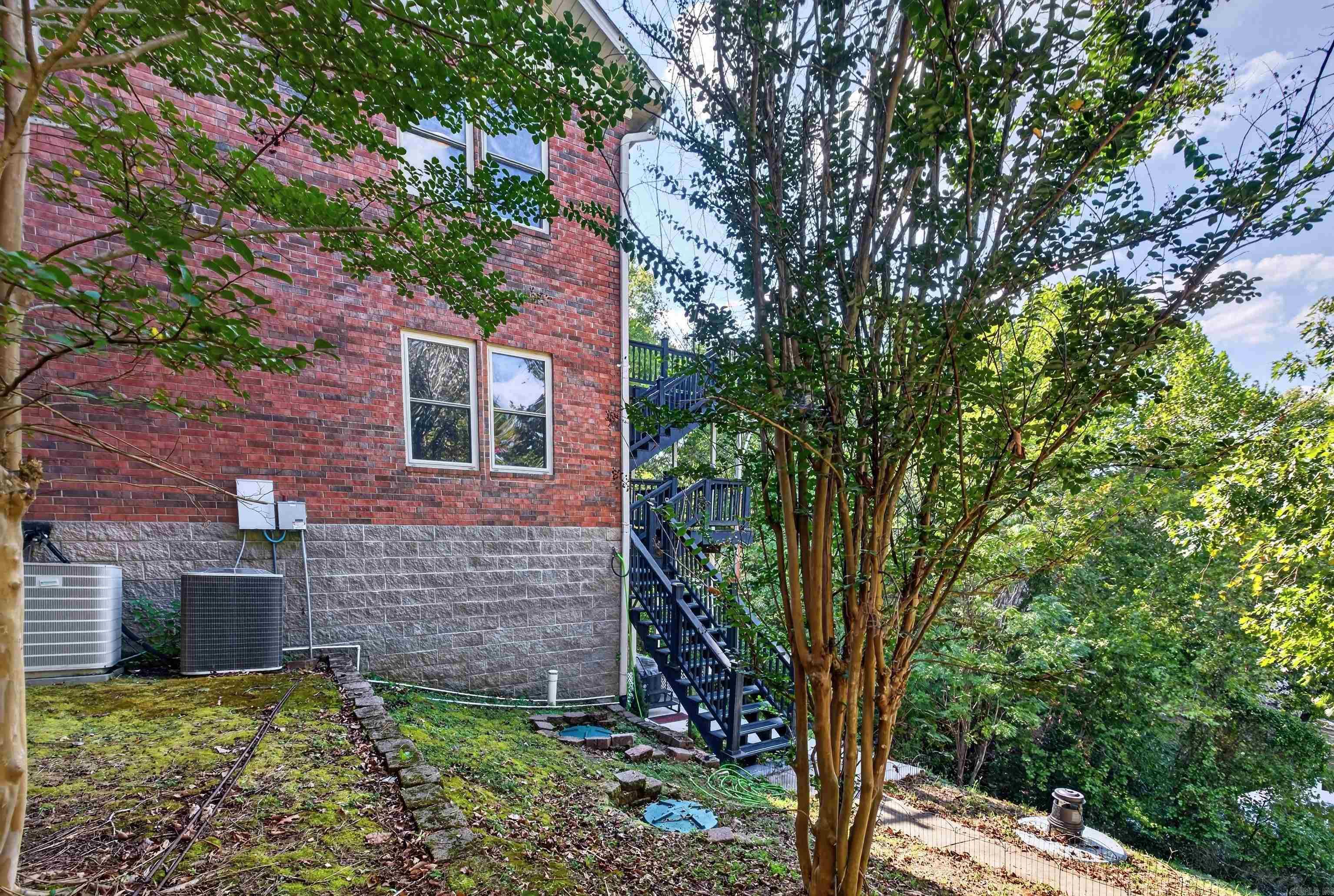 139 Waterfront Court Property Photo 46