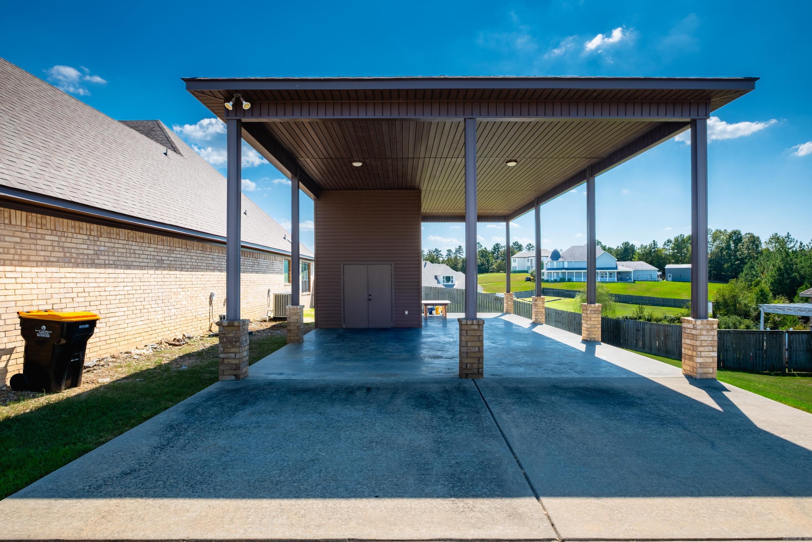 9105 Stone Canyon Drive Property Photo 4