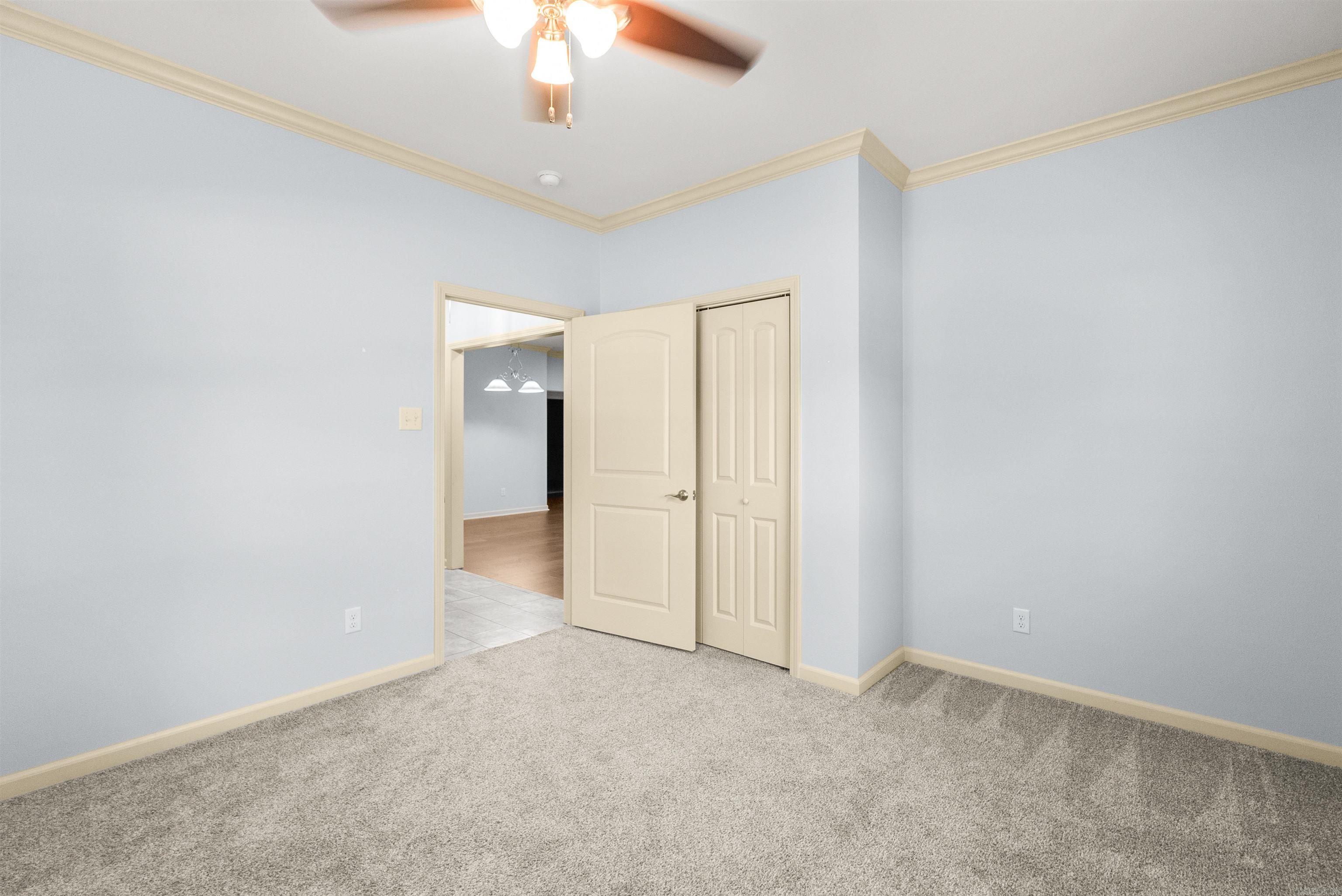 617 Edgemoor Terrace Property Photo 34