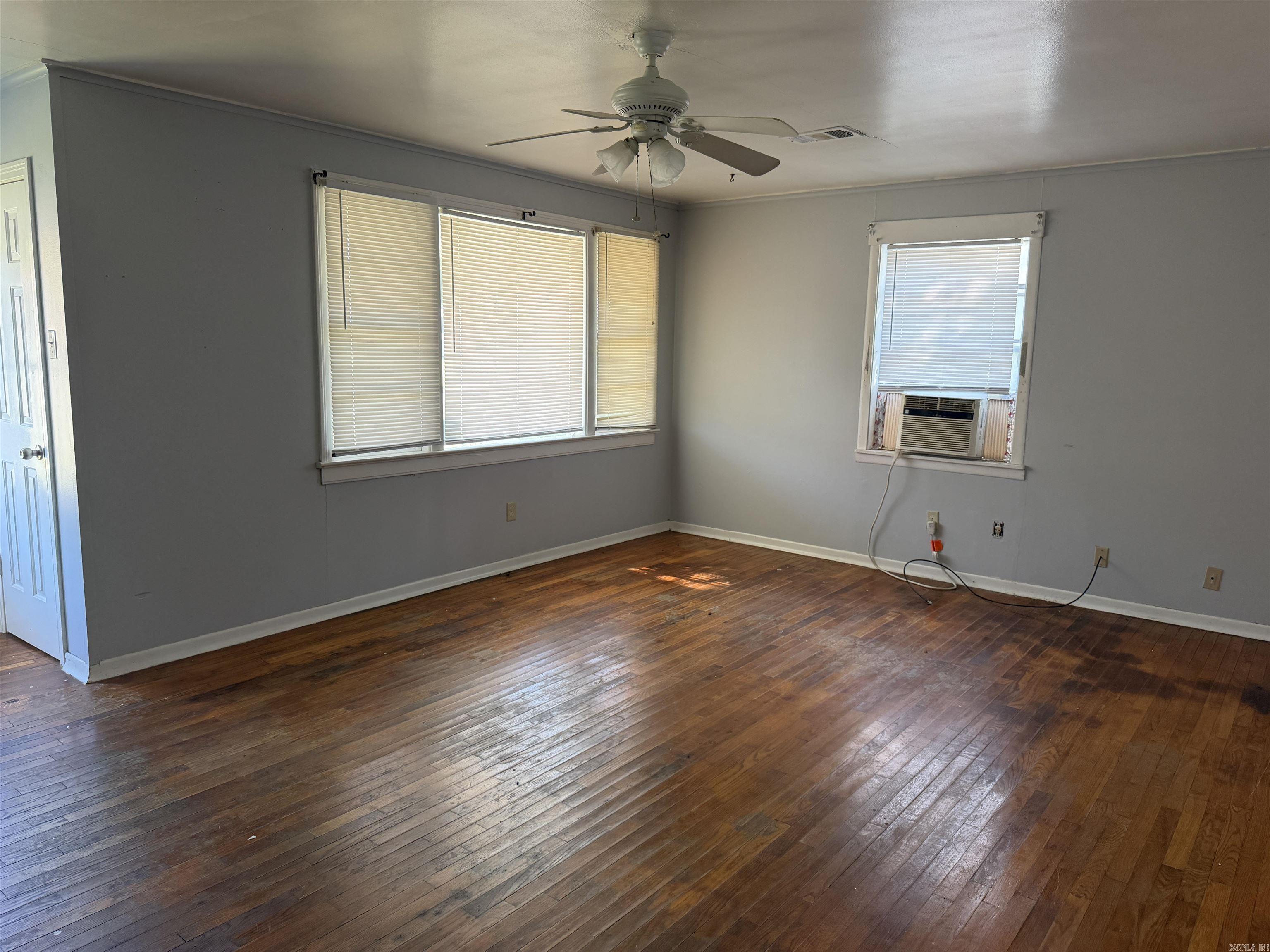 512 Talbot Drive Property Photo 2