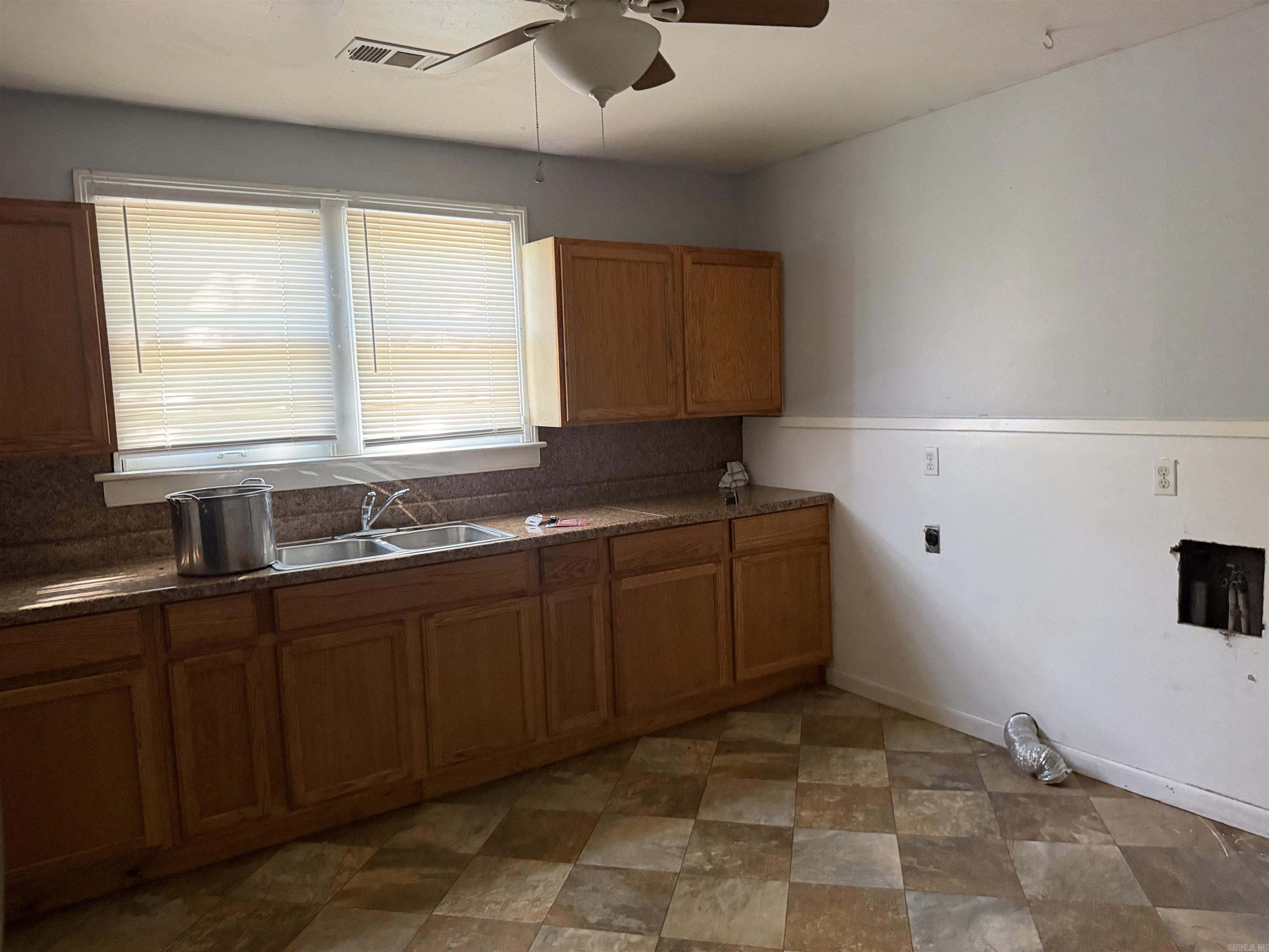 512 Talbot Drive Property Photo 4