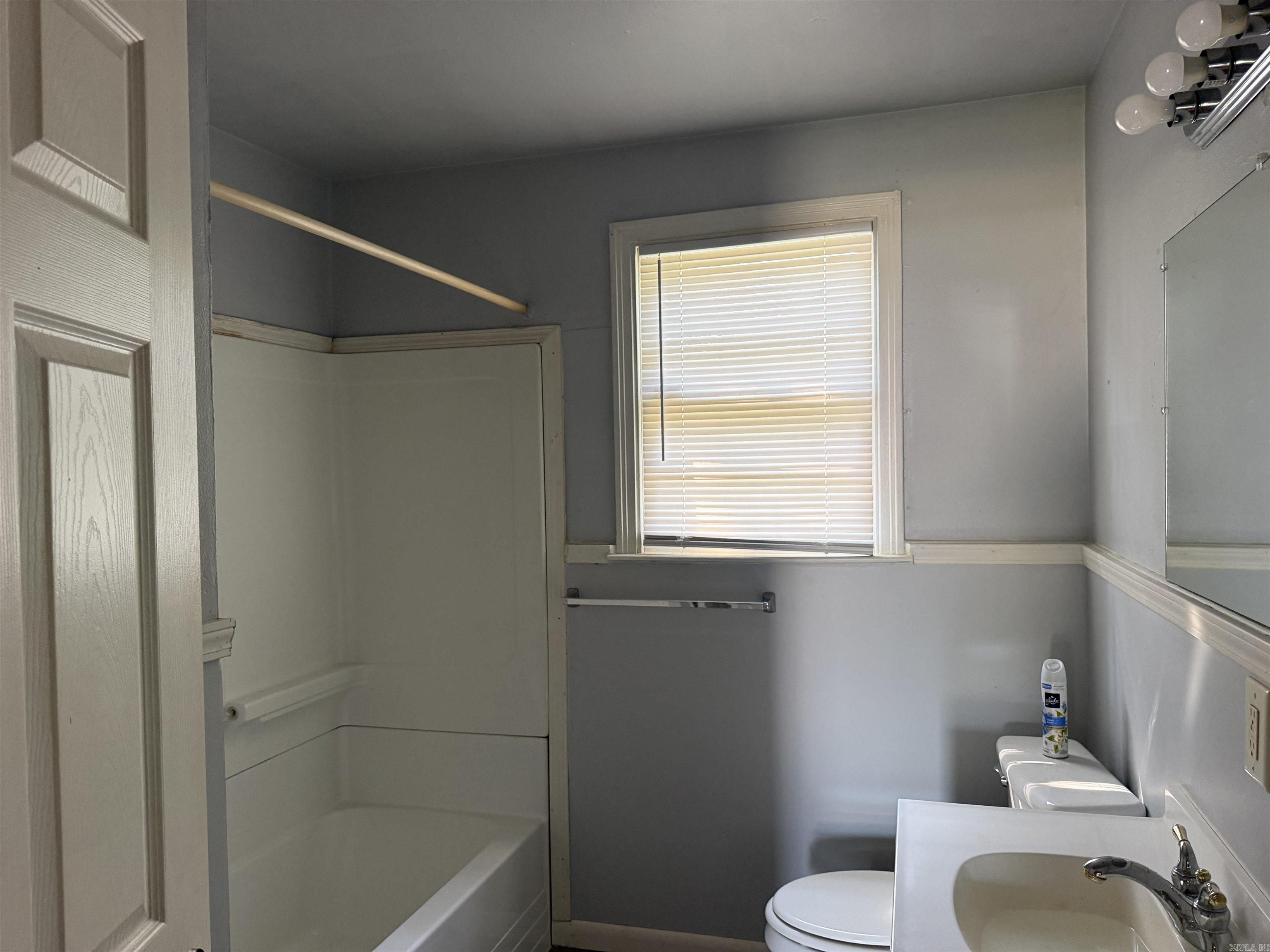 512 Talbot Drive Property Photo 6