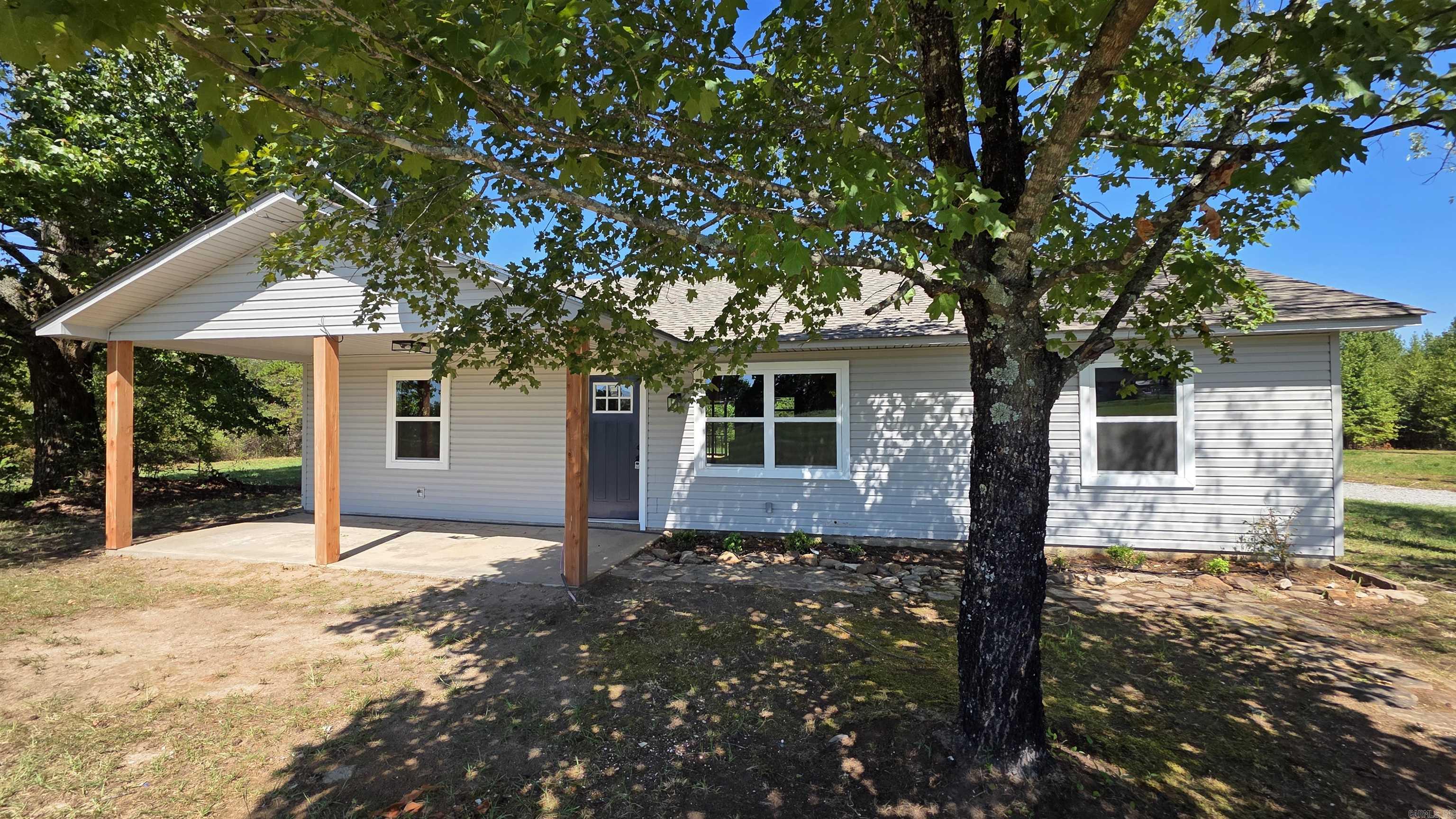 2701 State Highway 818 Property Photo 1