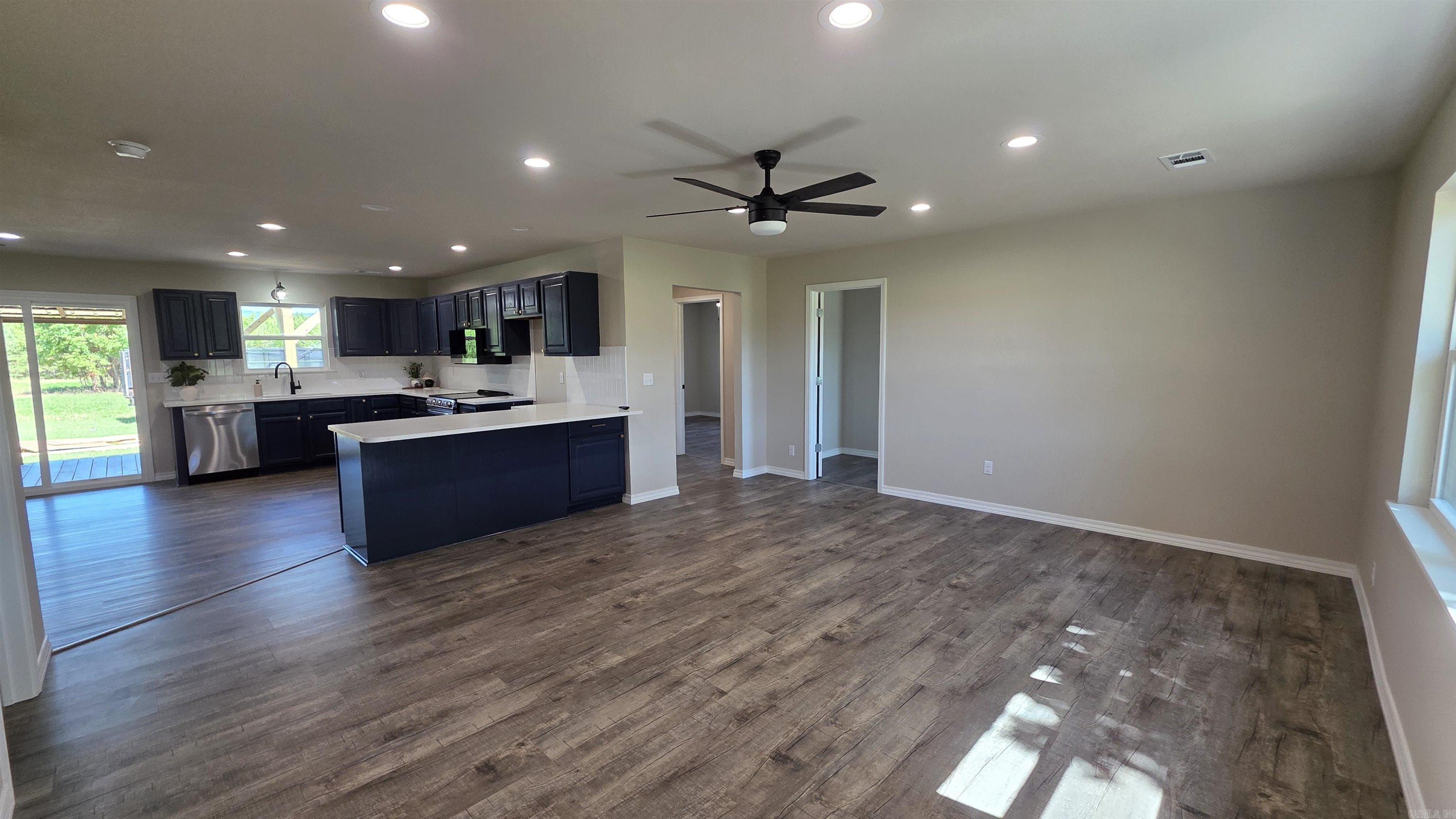 2701 State Highway 818 Property Photo 2