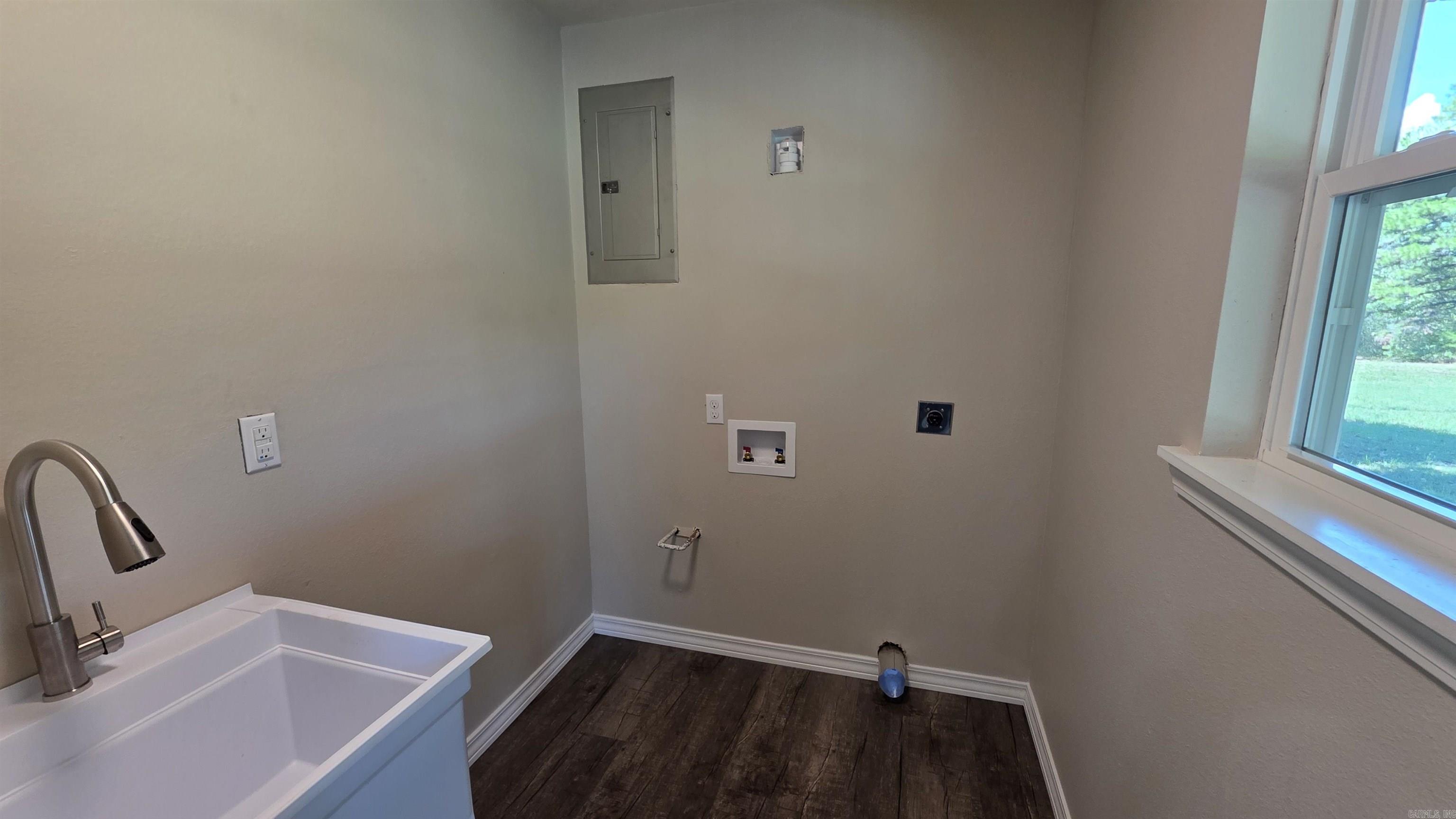 2701 State Highway 818 Property Photo 9