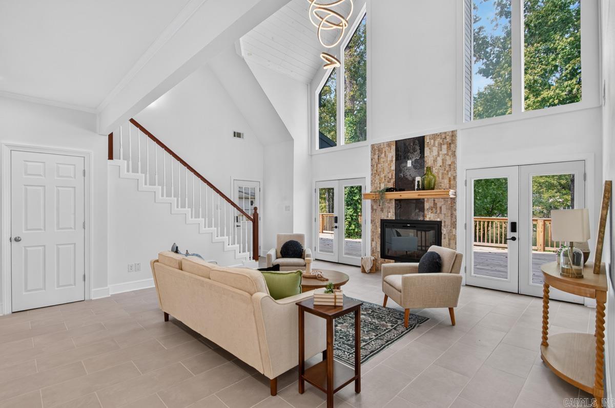 21443 Crab Apple Circle Property Photo 4