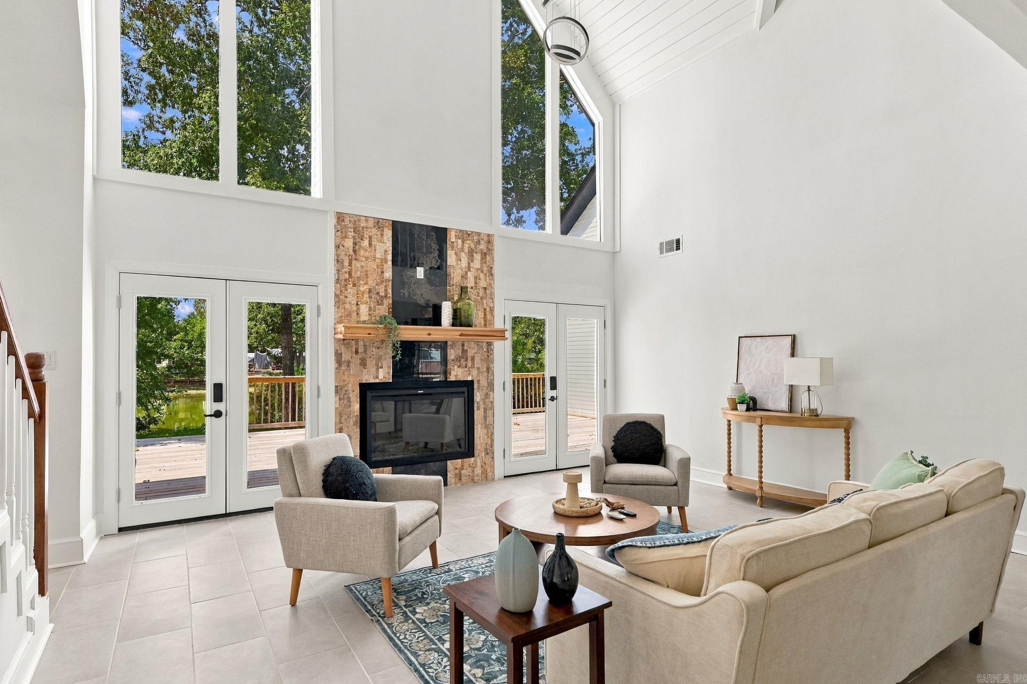 21443 Crab Apple Circle Property Photo 5
