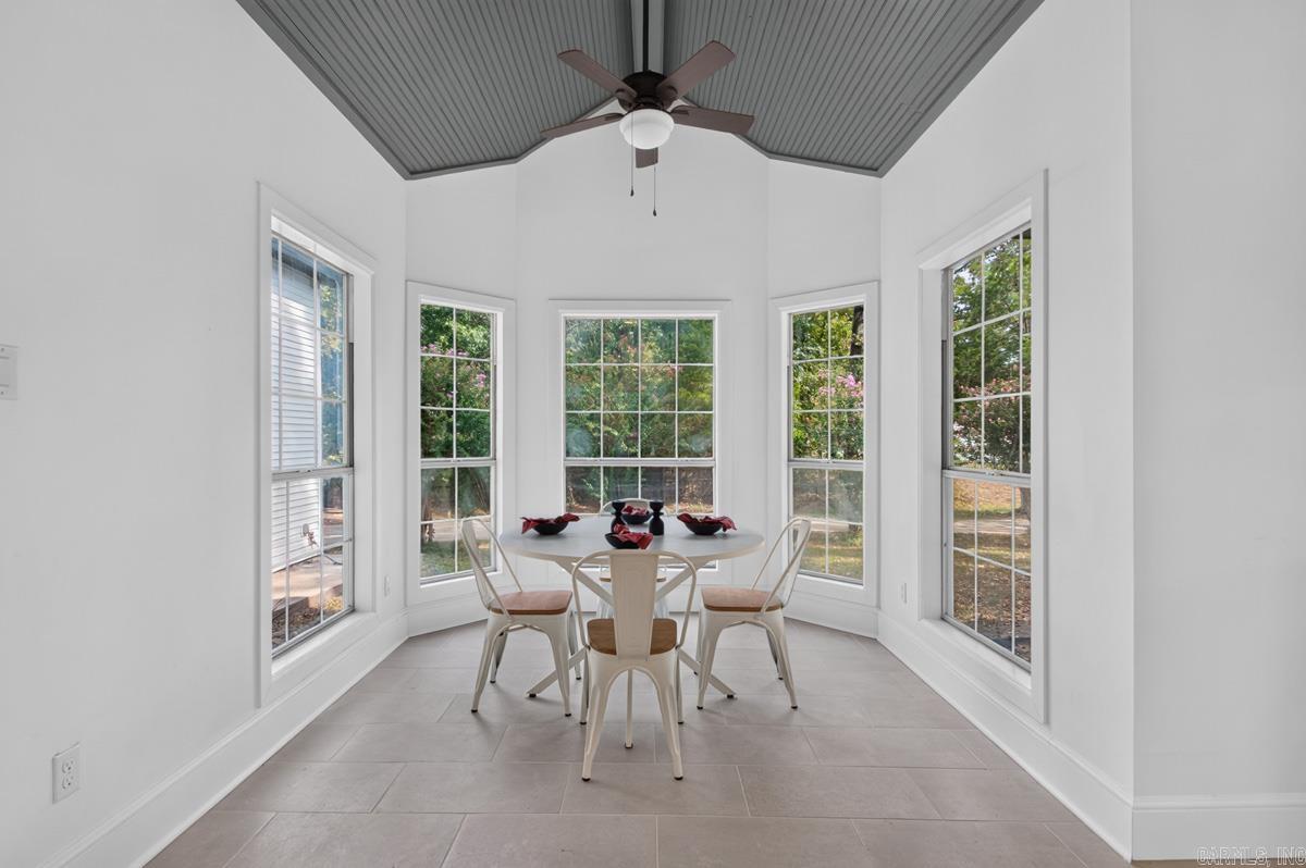 21443 Crab Apple Circle Property Photo 9