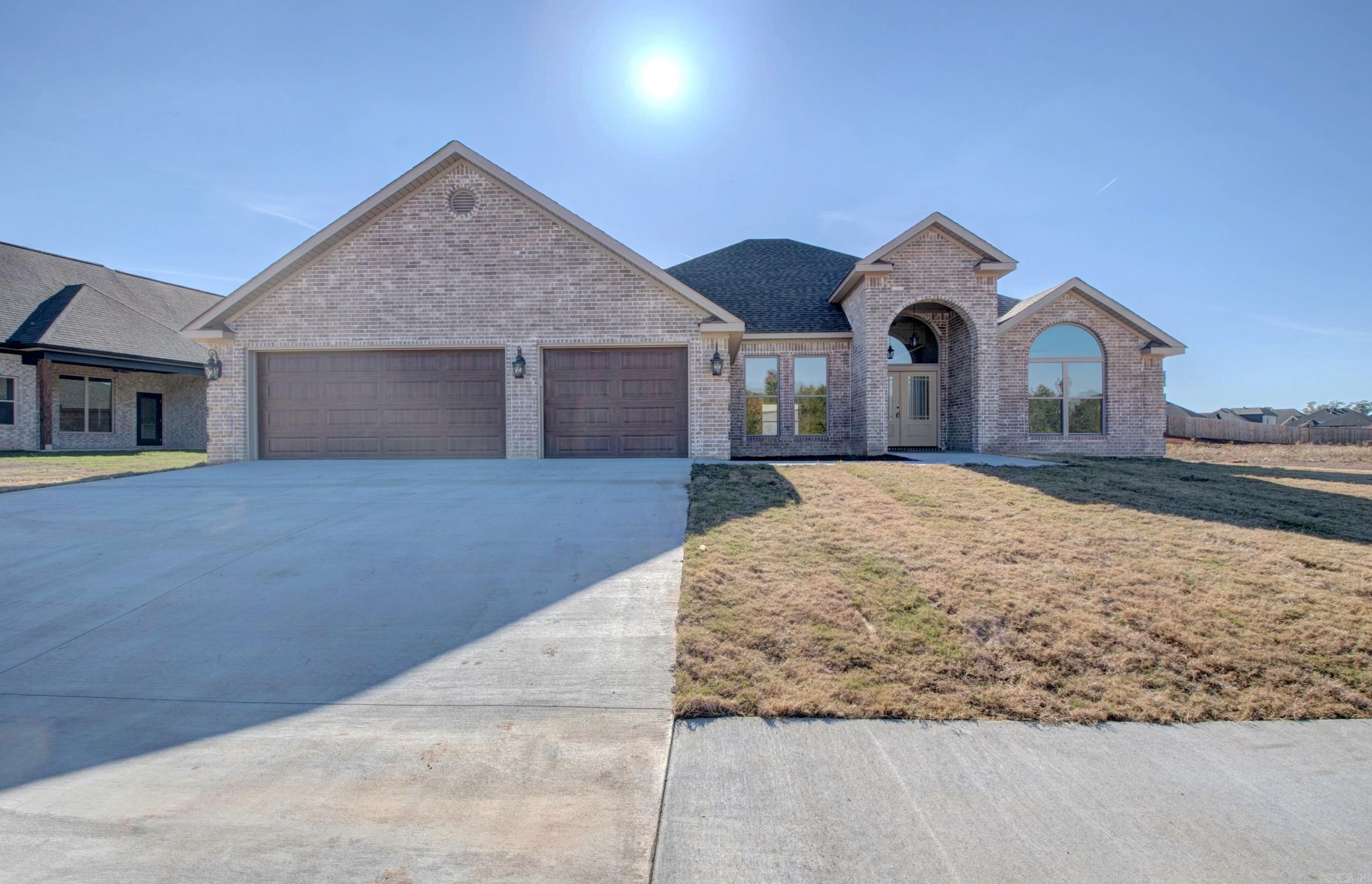 520 Corondelet Lane Property Photo 1