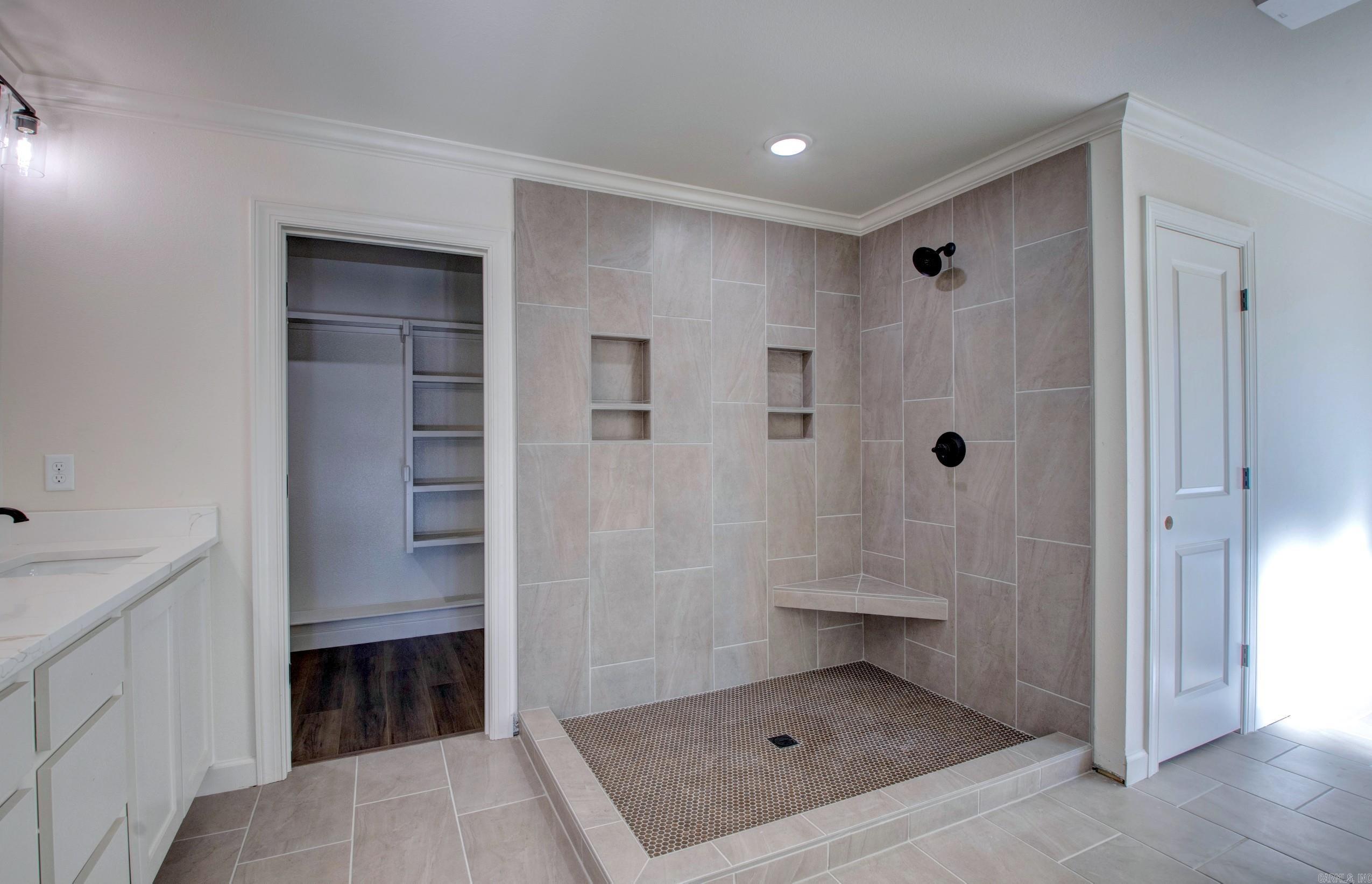 520 Corondelet Lane Property Photo 41