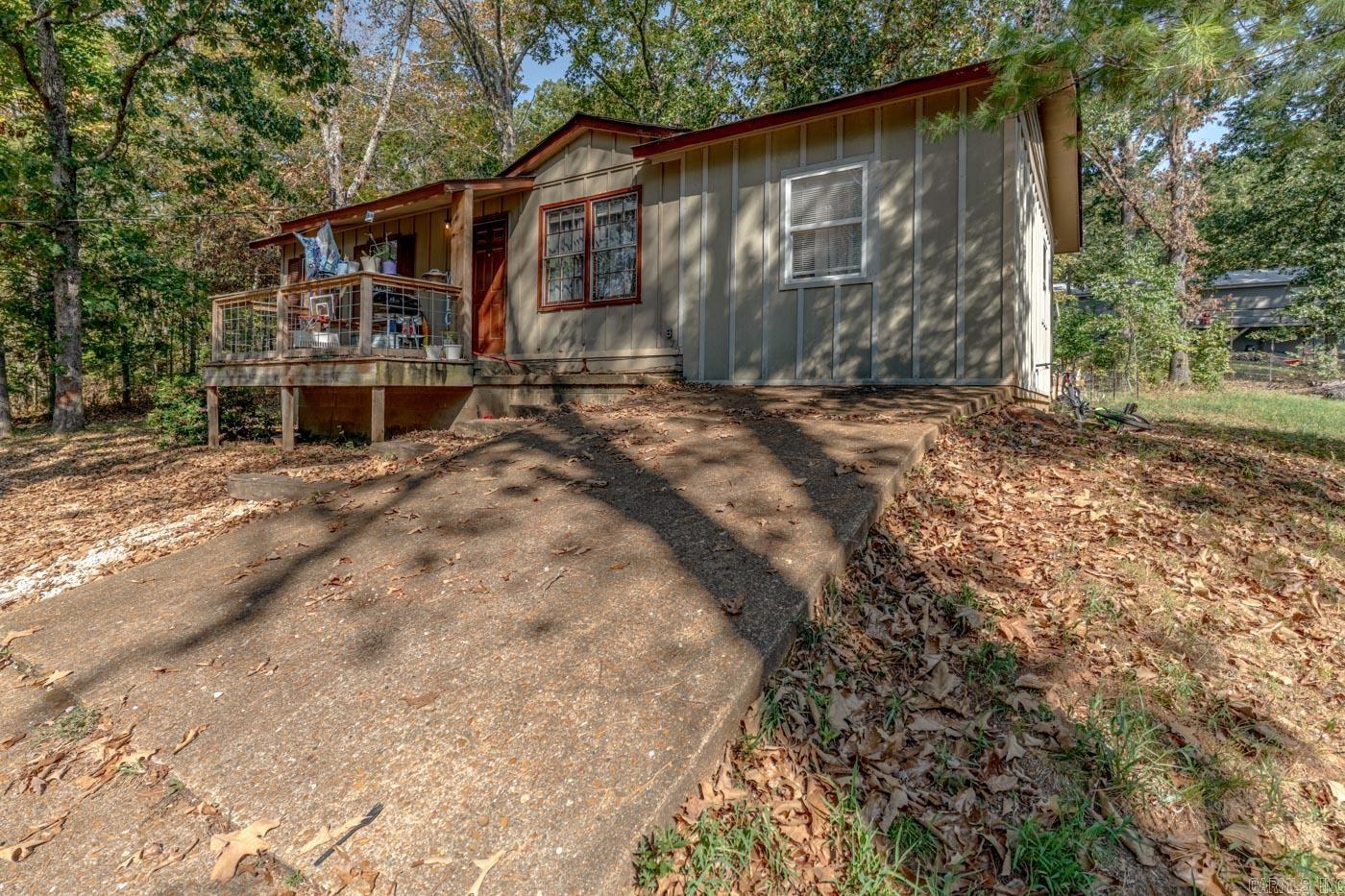 15 Pequot Dr Property Photo 2